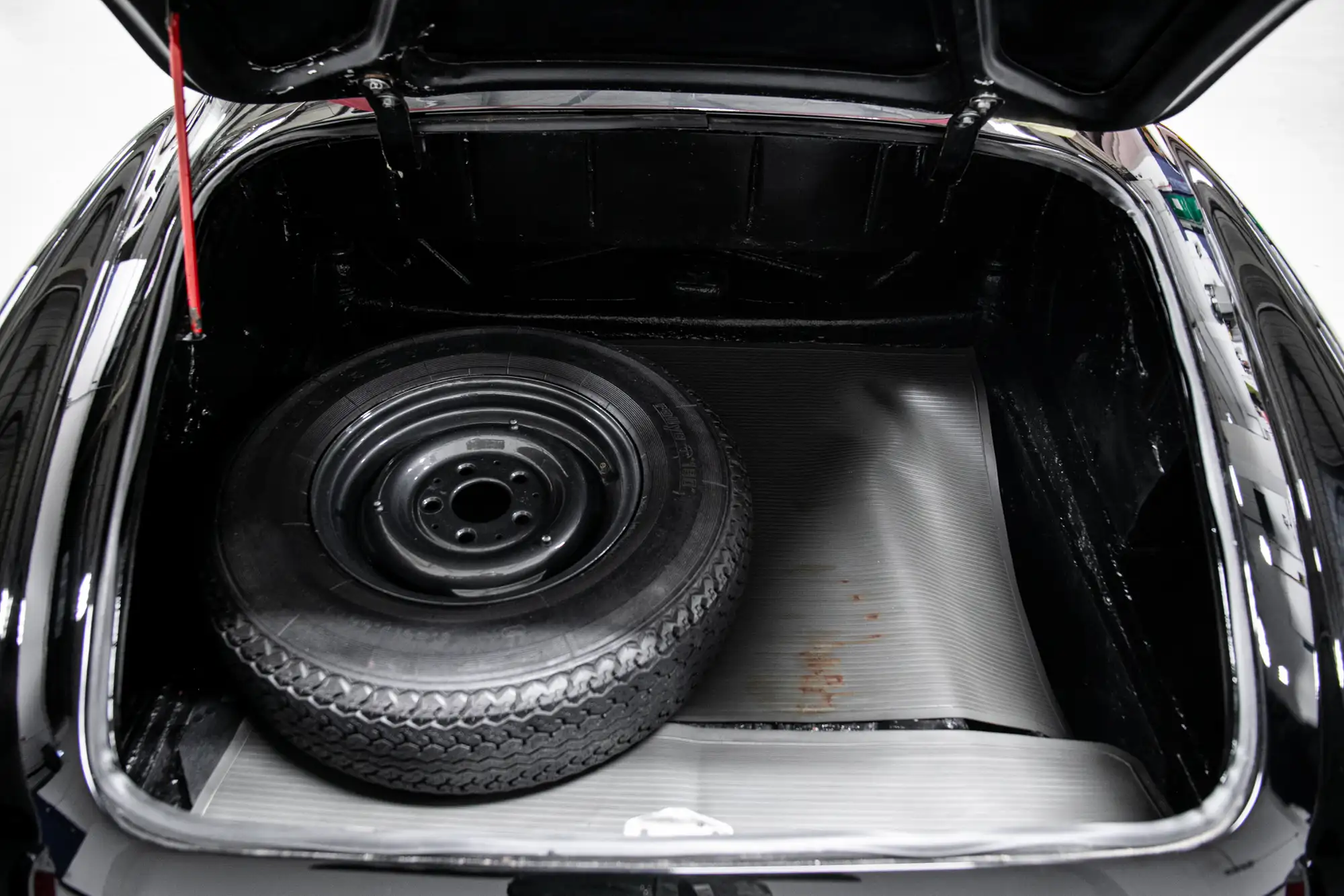 1956 Mercedes-Benz 190 SL-Sold