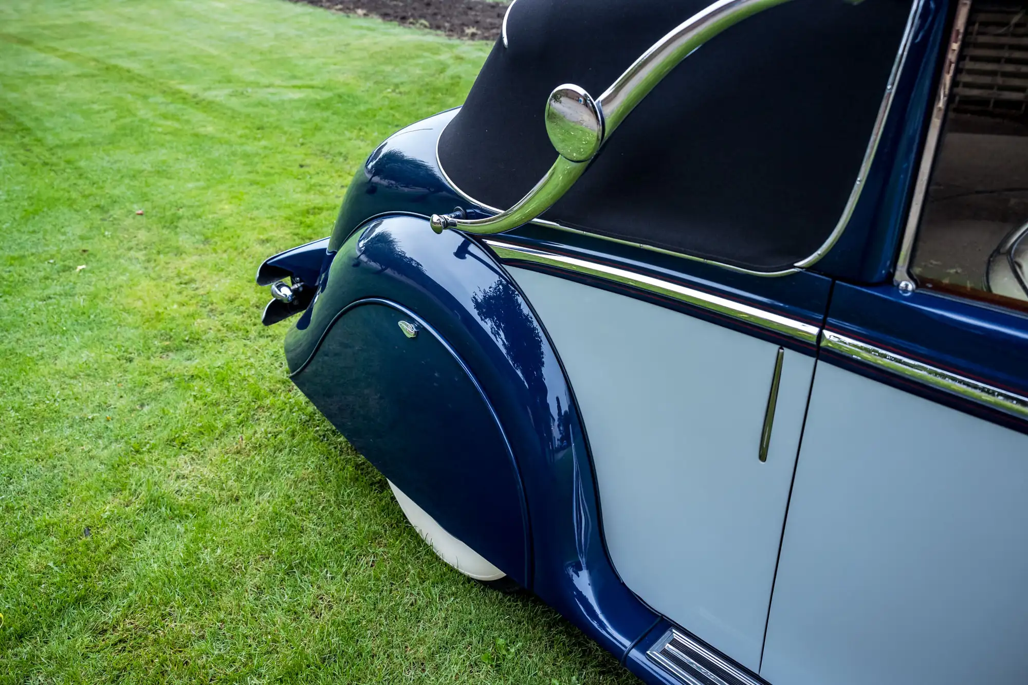 1950 Jaguar Mk V Drophead Coupé-Sold