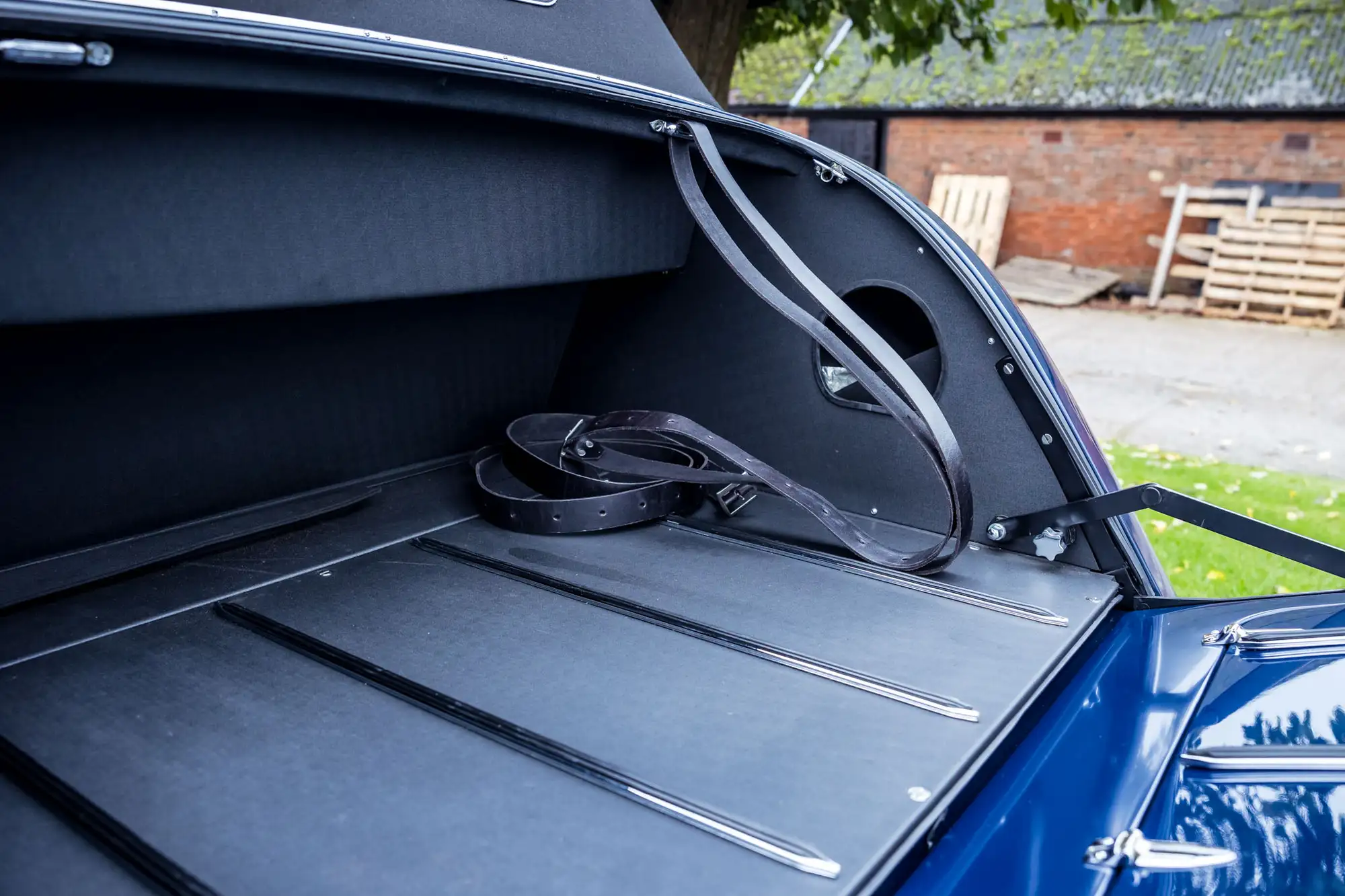 1950 Jaguar Mk V Drophead Coupé-Sold