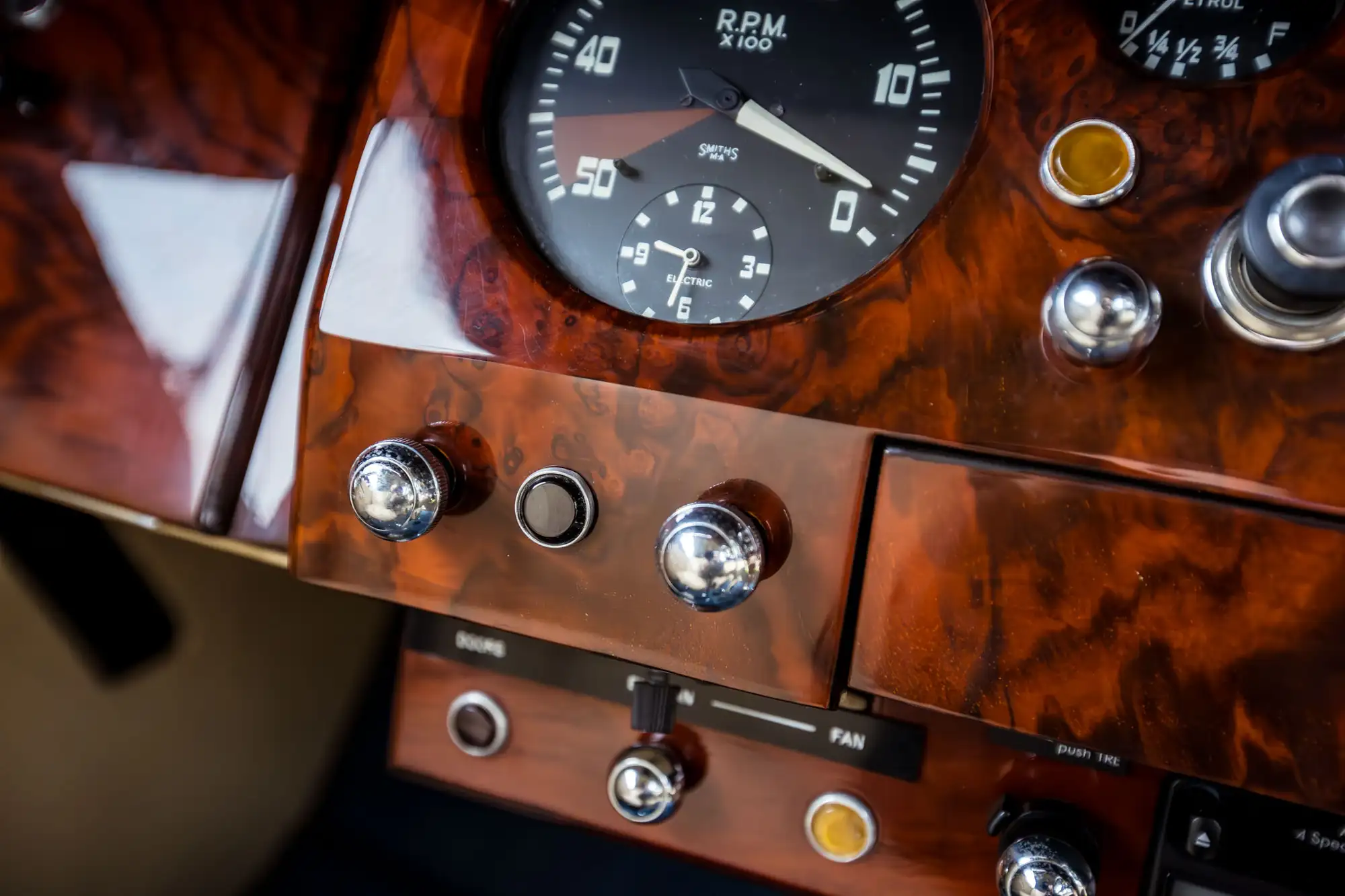 1950 Jaguar Mk V Drophead Coupé-Sold