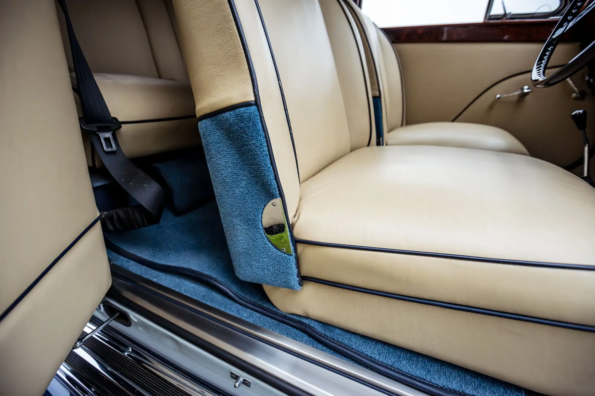 1950 Jaguar Mk V Drophead Coupé-Sold