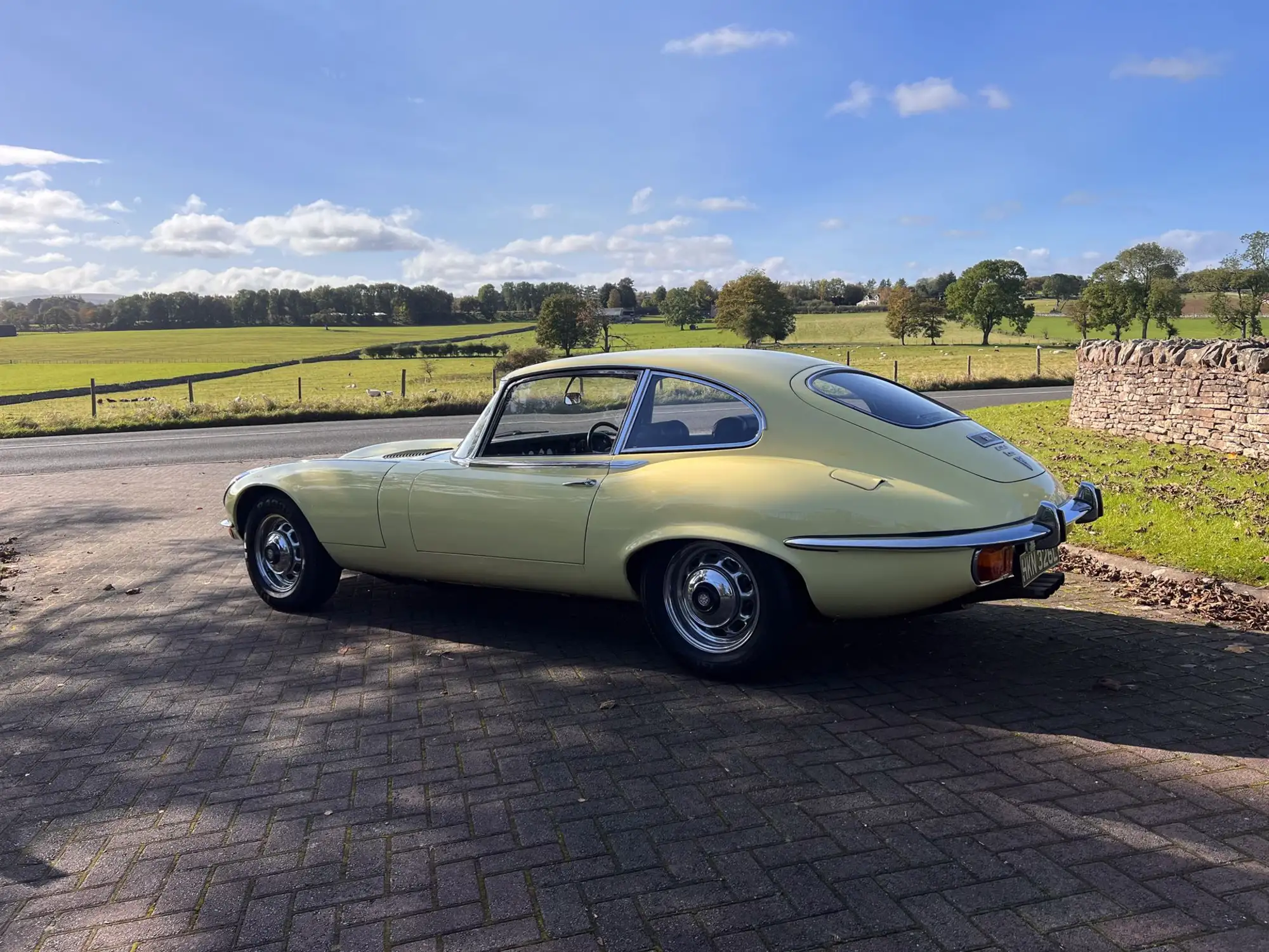 1972 Jaguar E-Type Series 3 V12 Coupé - Manual-Sold