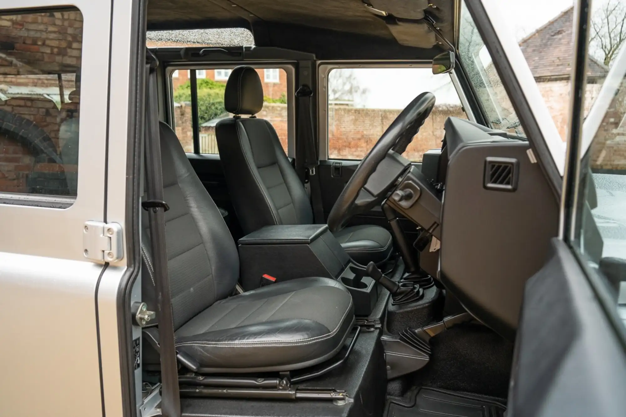 2015 Land Rover Defender 110 XS Station Wagon-Sold