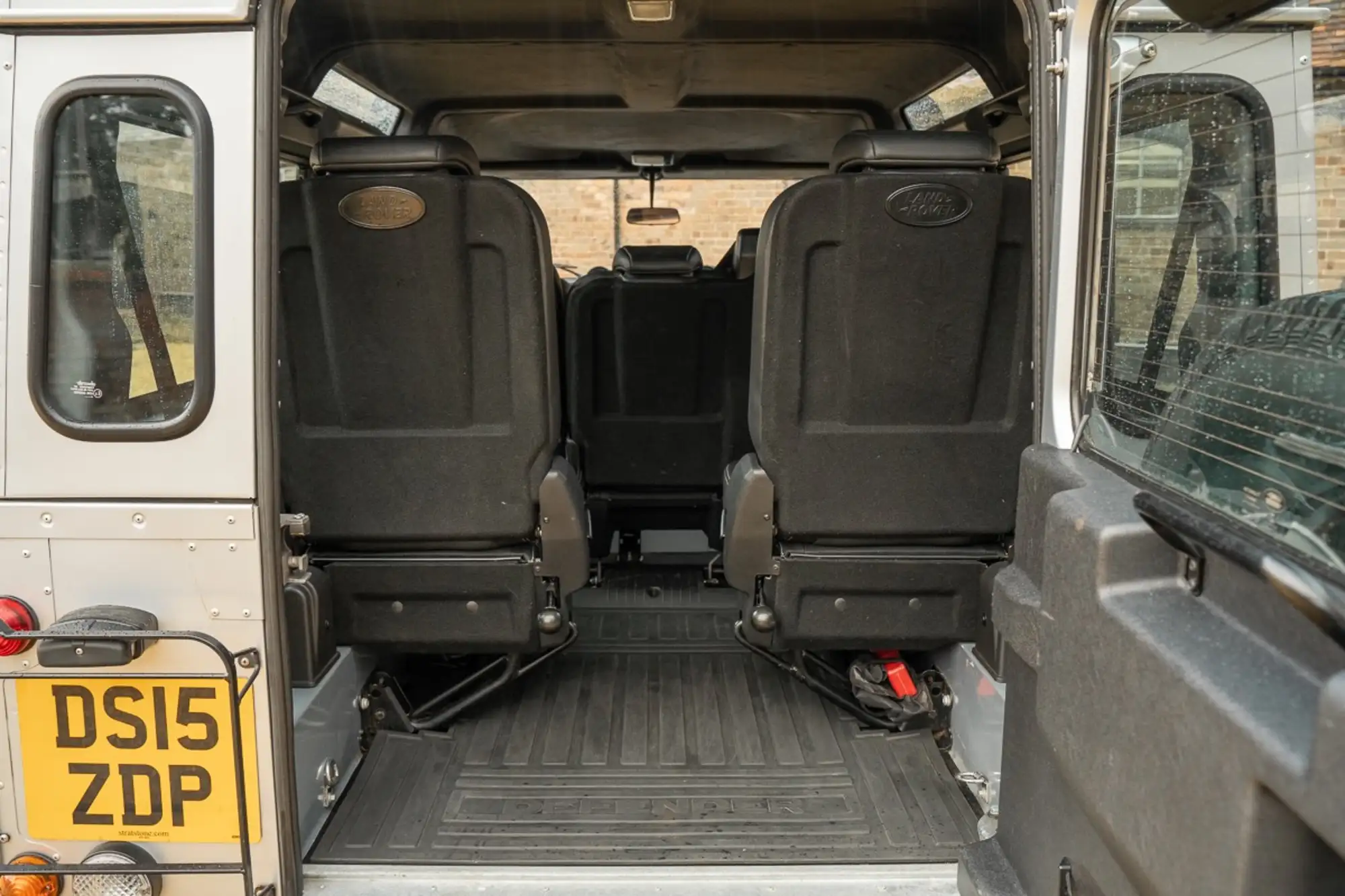 2015 Land Rover Defender 110 XS Station Wagon-Sold