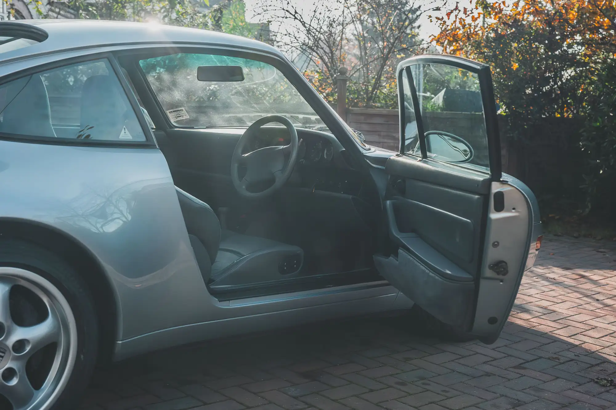 1994 Porsche 911 Carrera 2 993-Sold