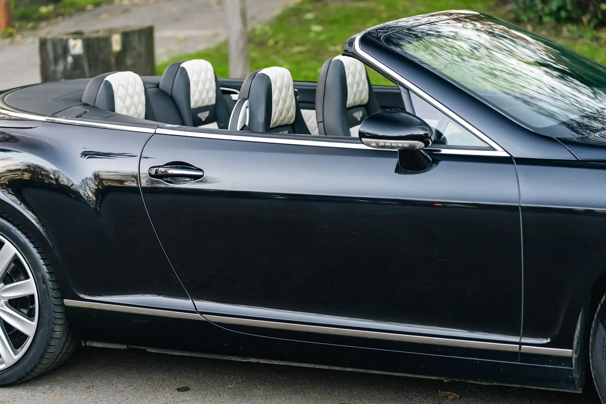 2009 Bentley Comtinental GTC Mulliner-Sold