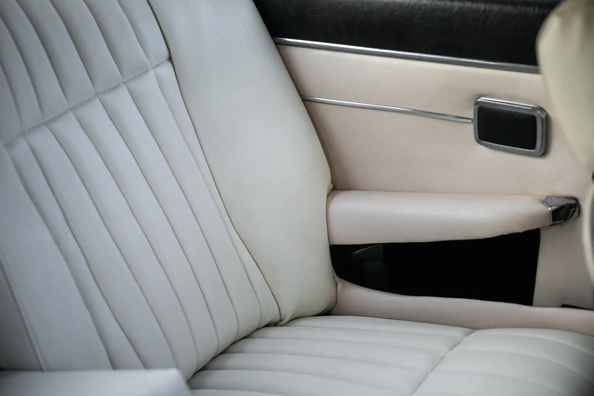 1977 Daimler Sovereign Series 2 4.2-Litre Coupé -Sold