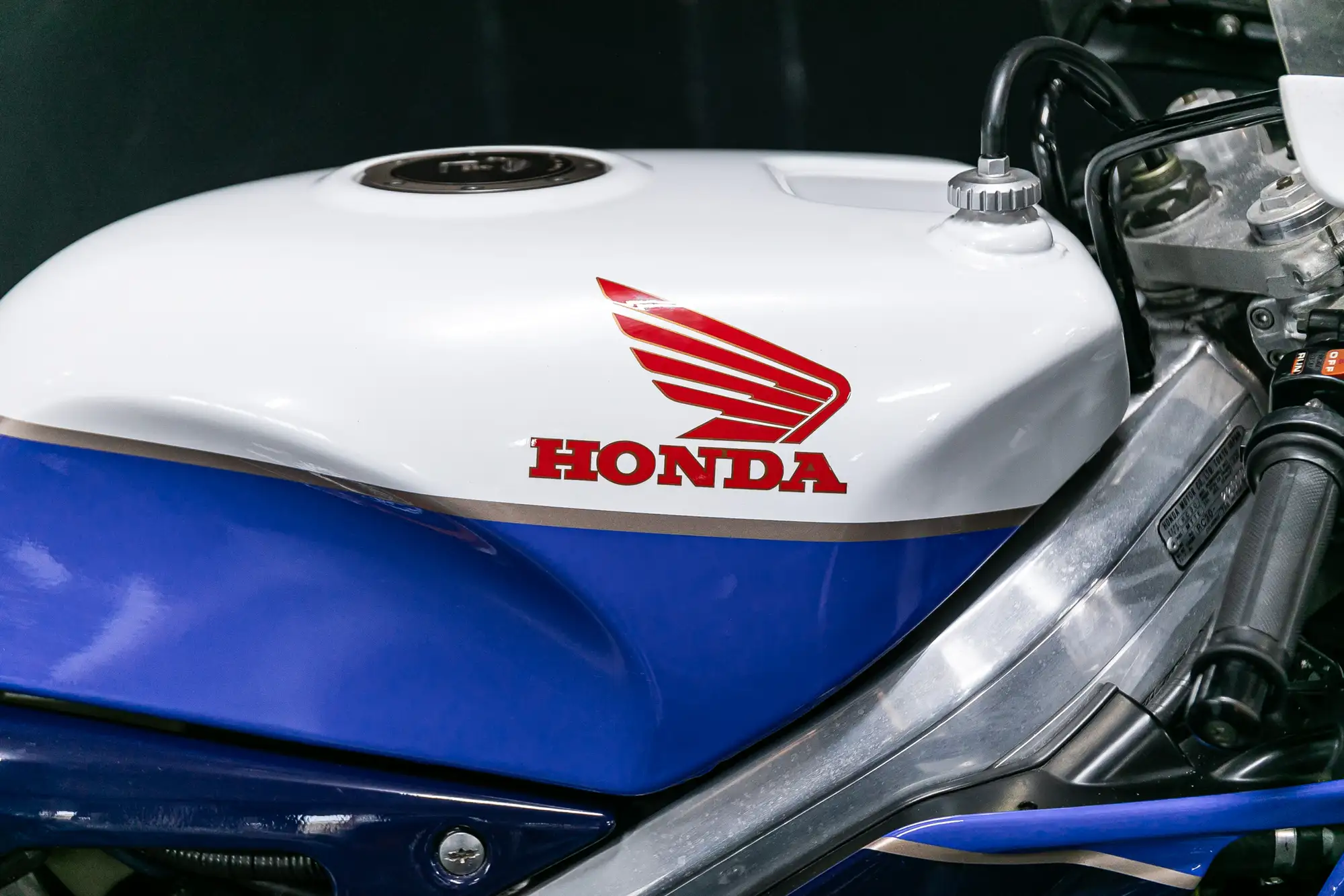 Honda VFR750R Type NC30 748cc-Sold