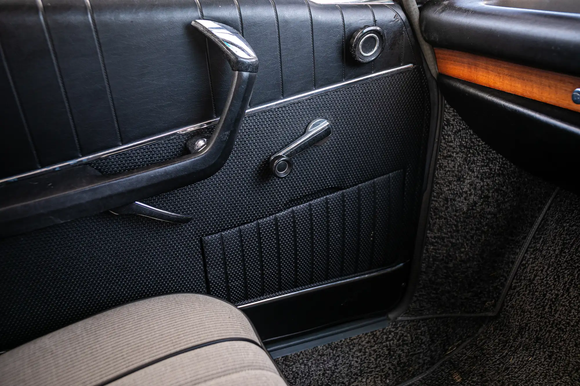 1972 BMW 2000 Neue Klasse-Sold