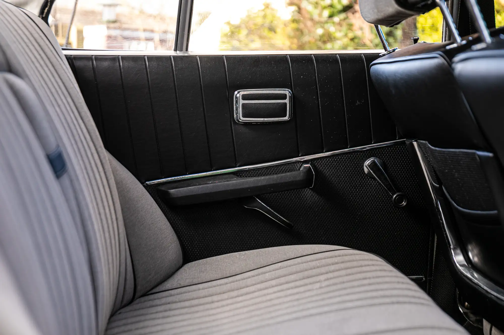 1972 BMW 2000 Neue Klasse-Sold