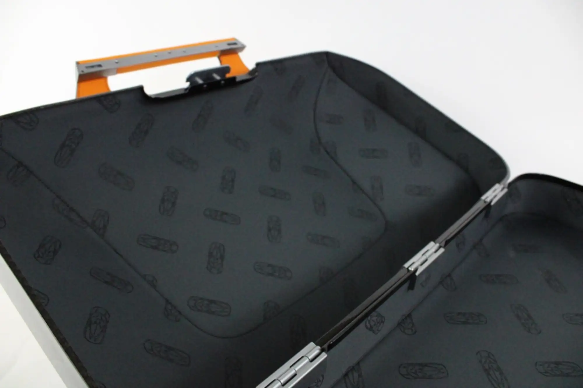 2020 McLaren Speedtail Quarterre Schedoni Carbon Fibre Holda-For Sale