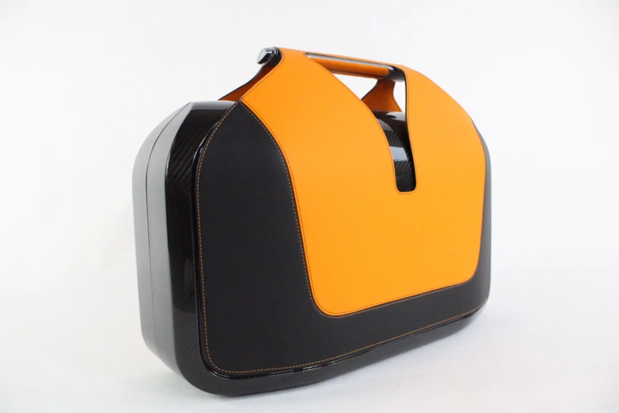 2020 McLaren Speedtail Quarterre Schedoni Carbon Fibre Holda-For Sale