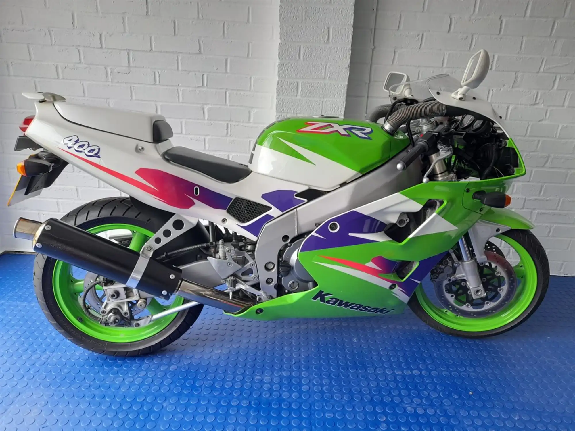 【激レア】mowl サーベイランス1.9 prototype 1998 Kawasaki Ninja ZX-9R - YouTube