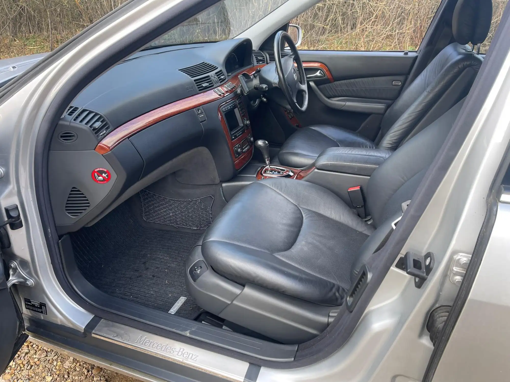 2001 Mercedes-Benz S320 (W220)-Sold