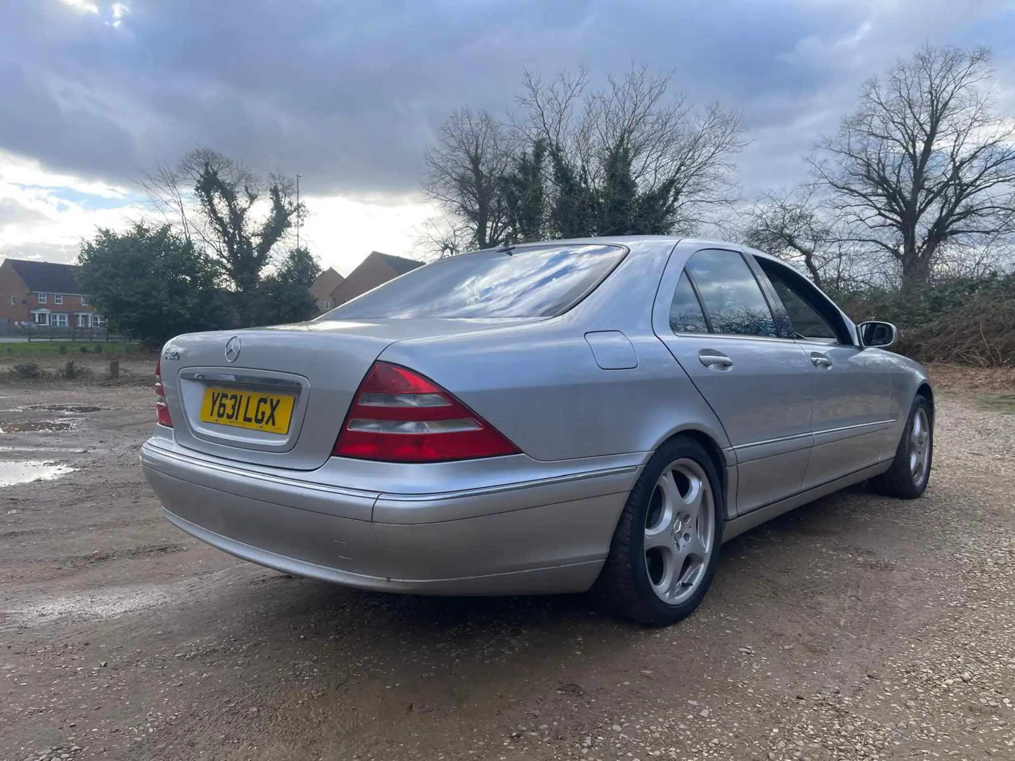 2001 Mercedes-Benz S320 (W220)-Sold