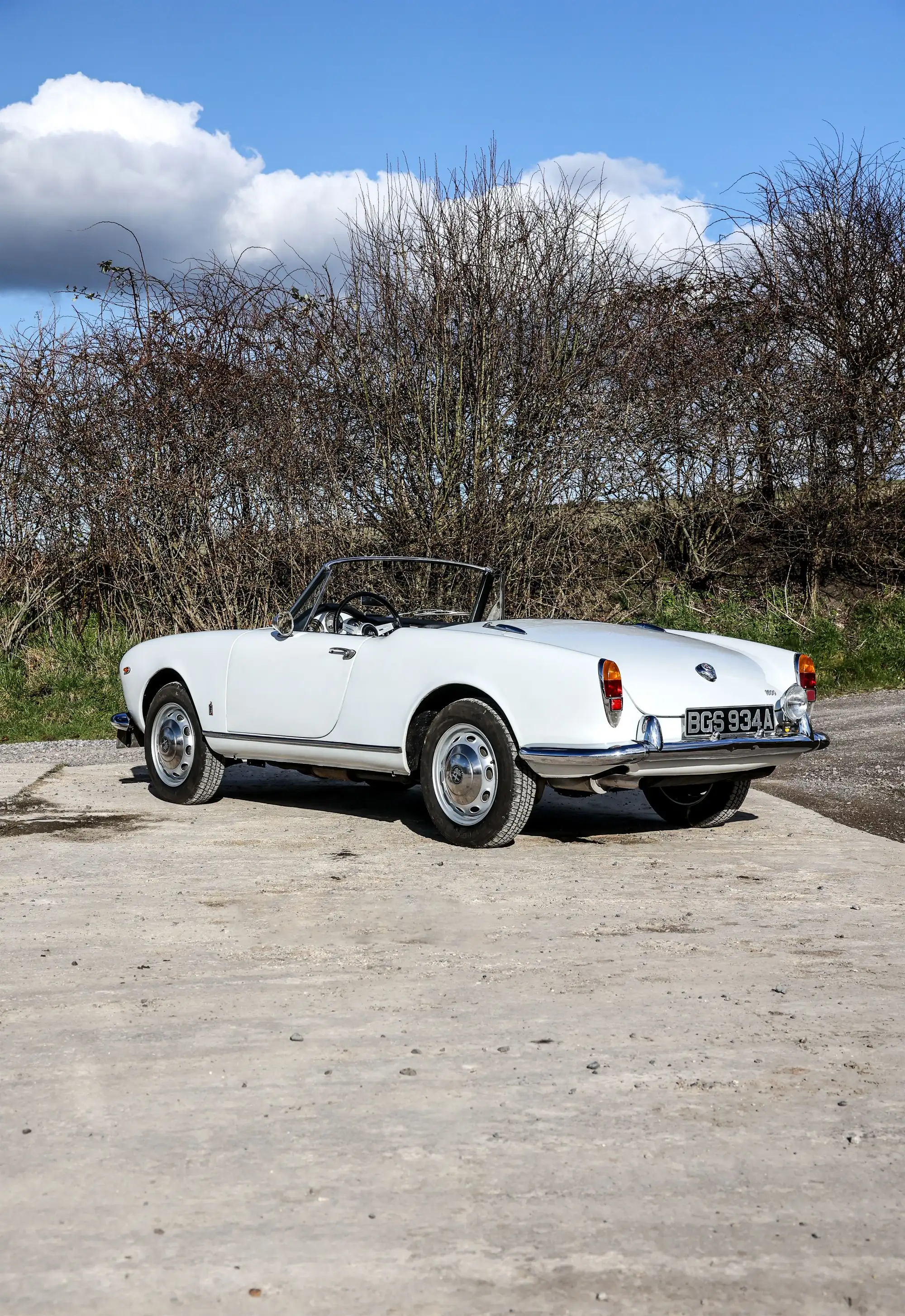 1963 Alfa Romeo Giulia Spider 1600 (Tipo 101.23)-Sold