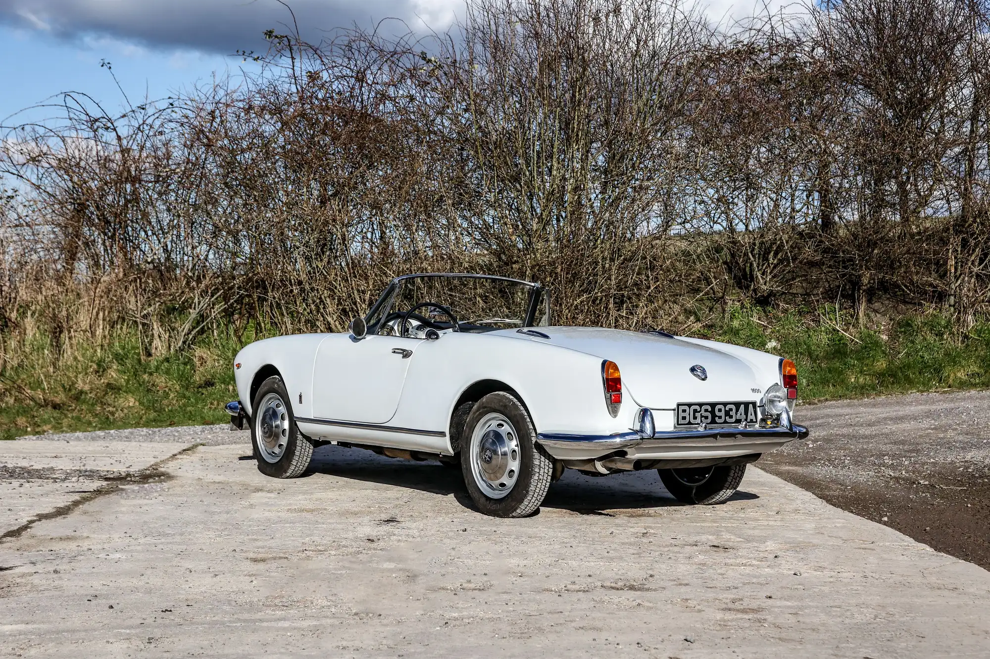 1963 Alfa Romeo Giulia Spider 1600 (Tipo 101.23)-Sold