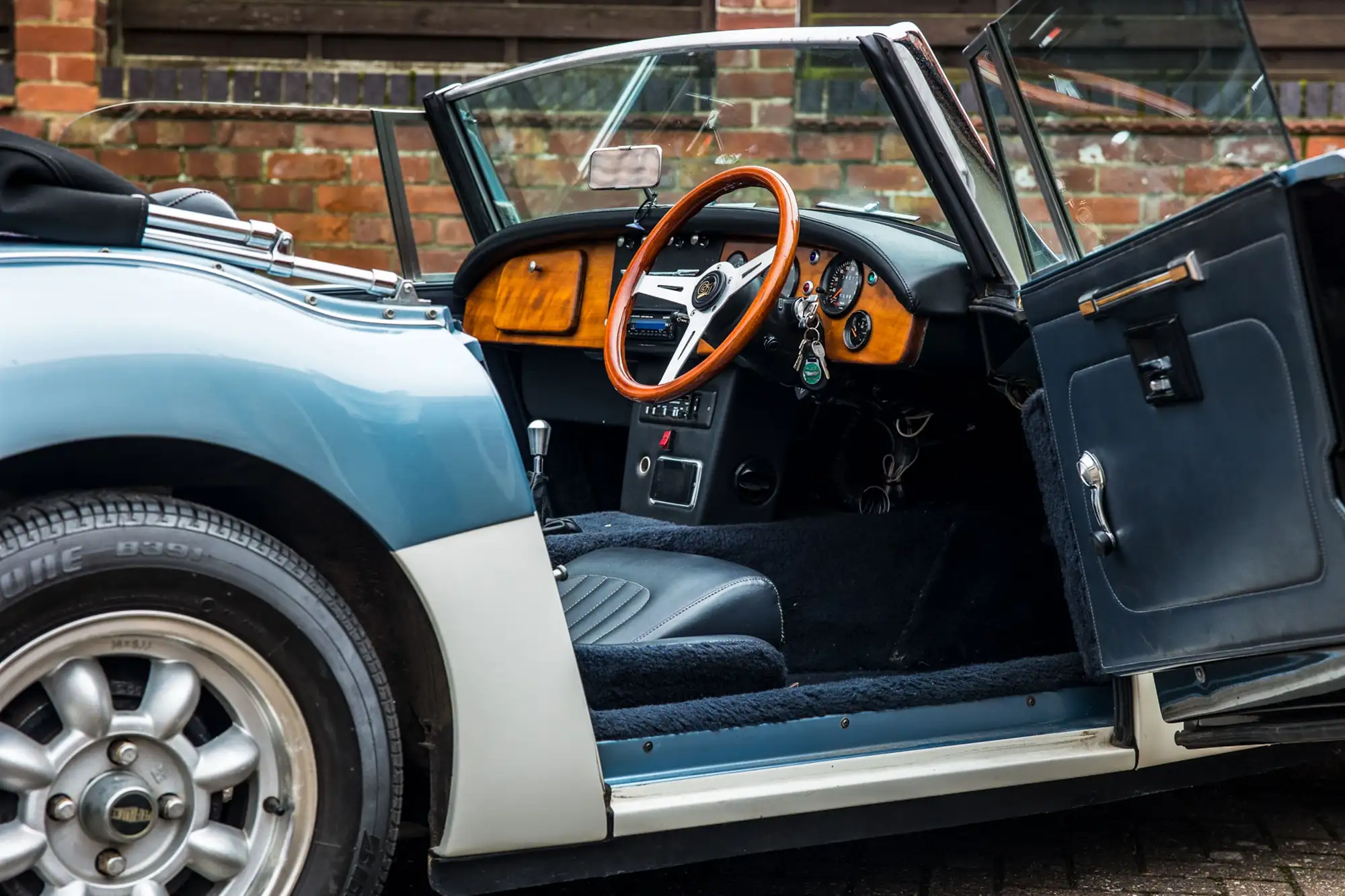 1990 Classic Roadsters Saxon 'Healey' 2.8 Convertible-Sold