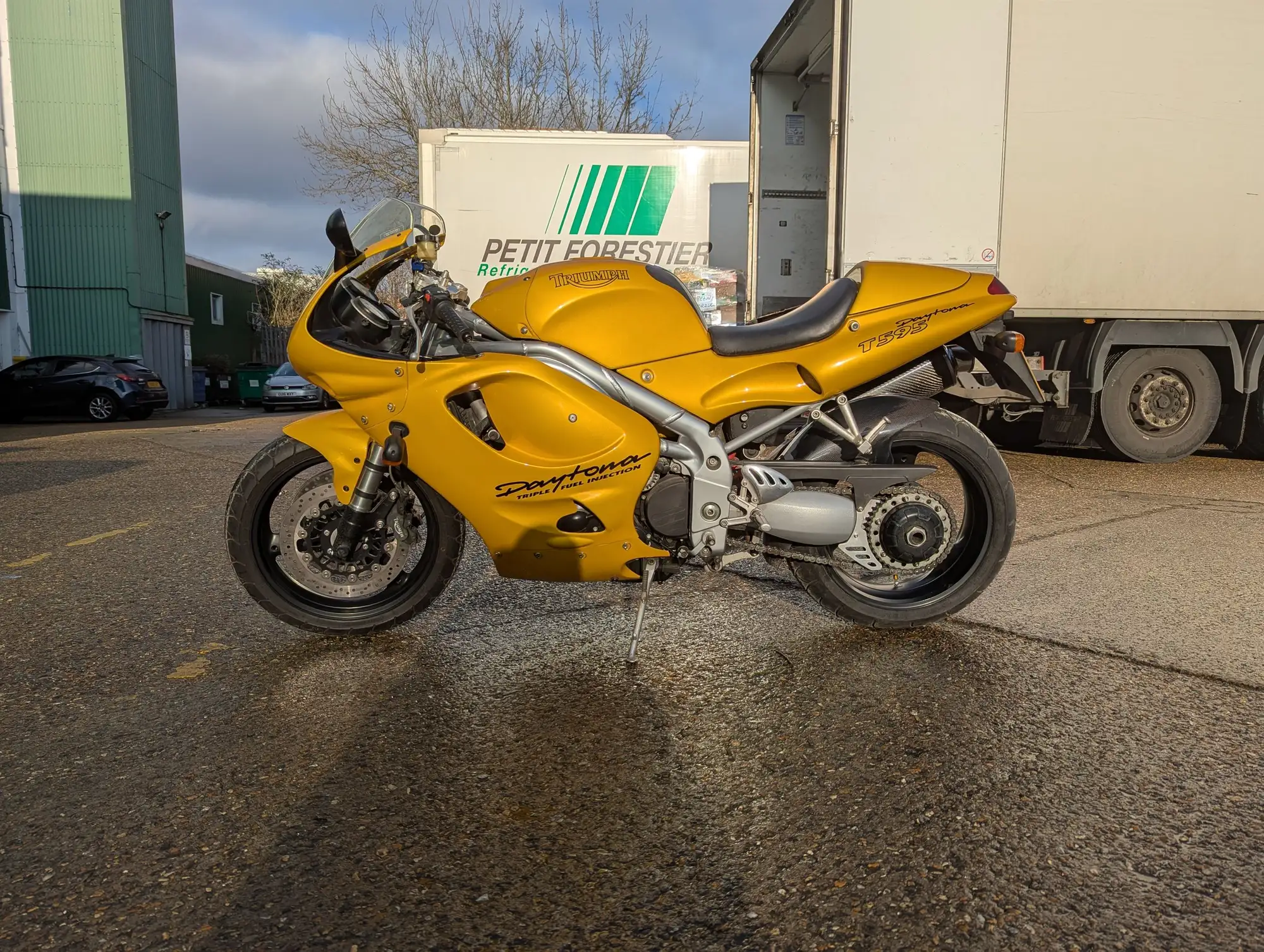 1997 Triumph T595 Daytona 955cc-Sold