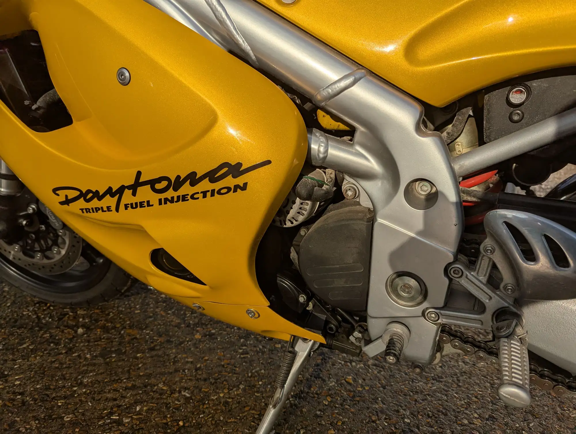 1997 Triumph T595 Daytona 955cc-Sold