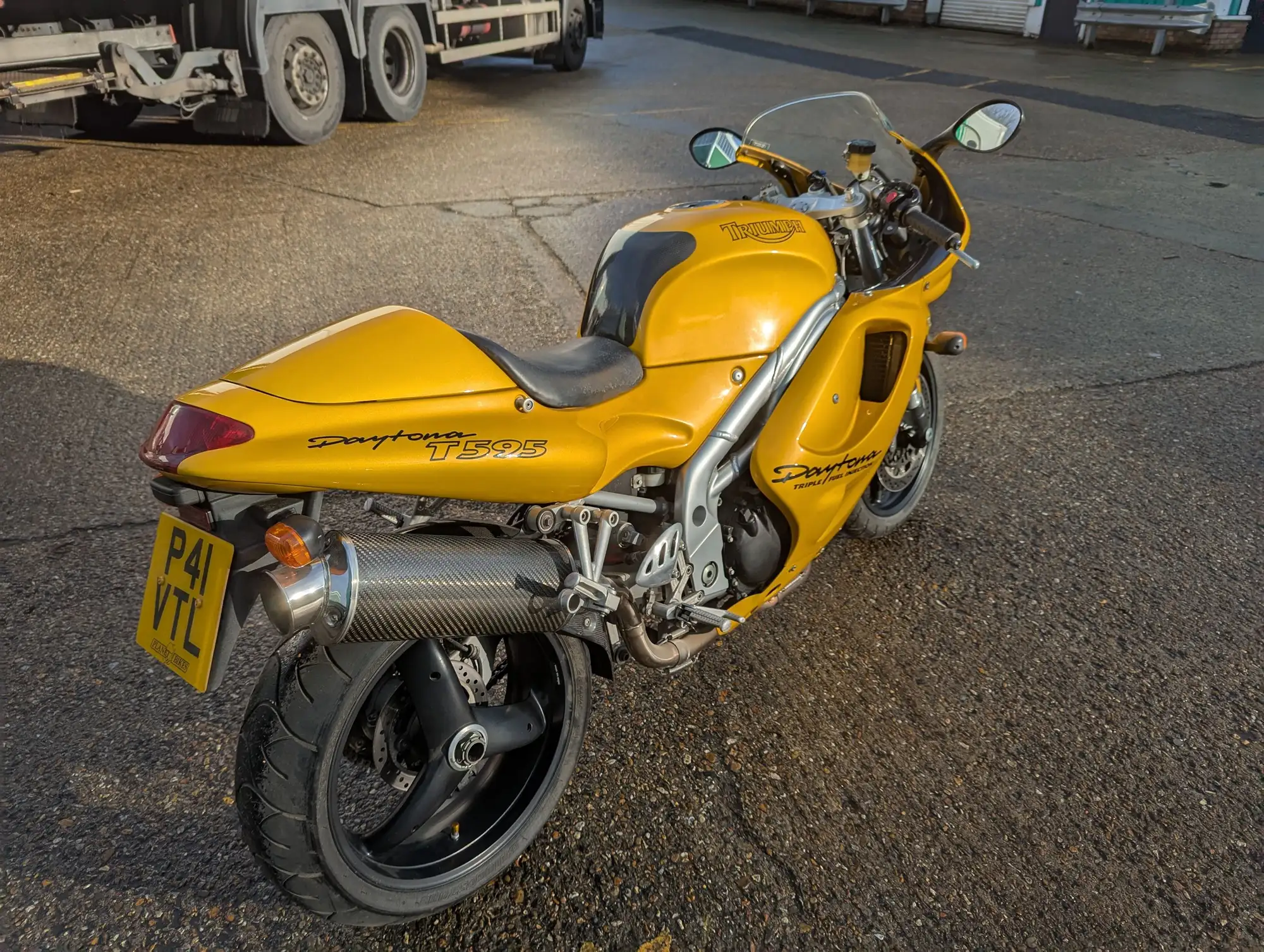 1997 Triumph T595 Daytona 955cc-Sold