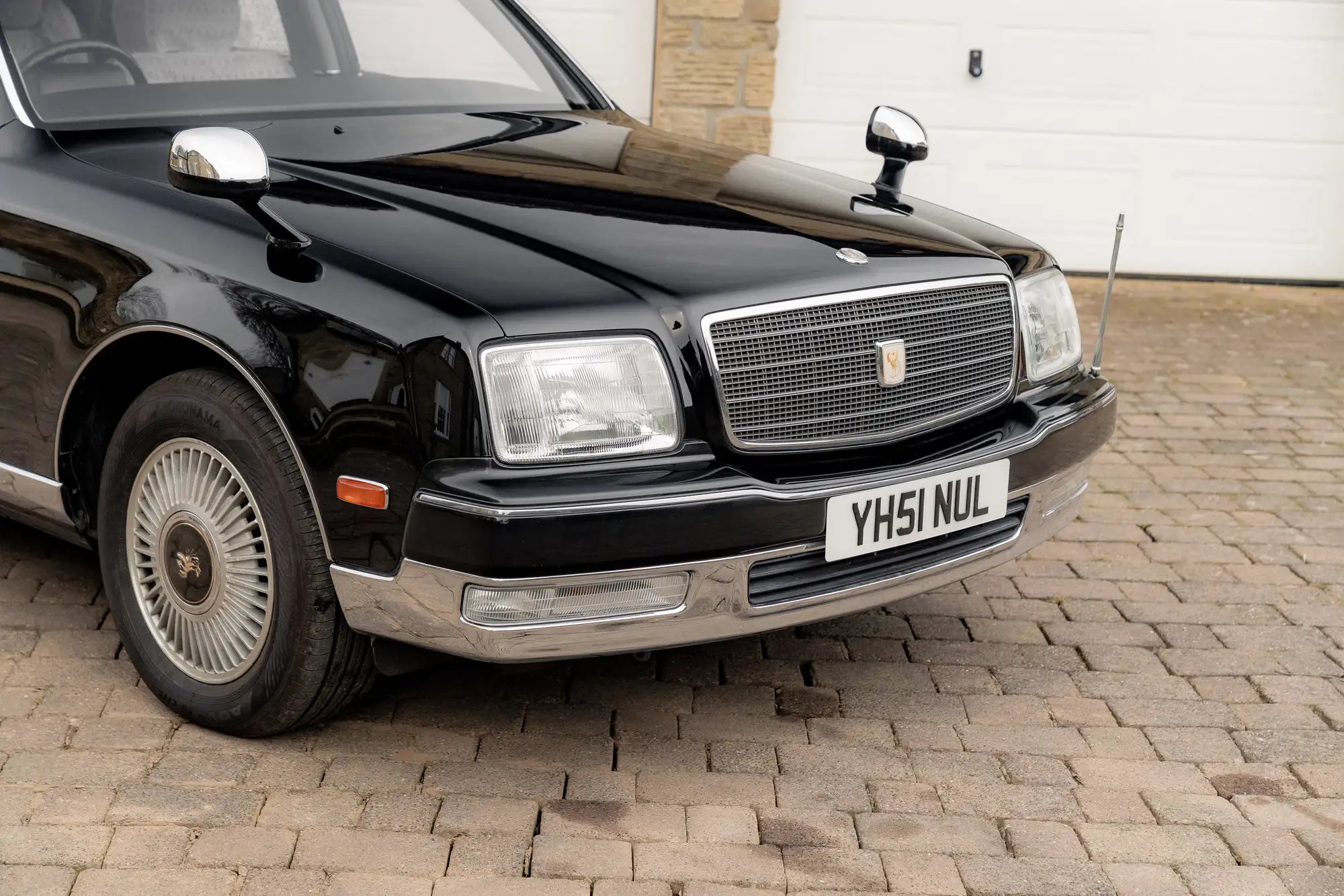 2001 Toyota Century V12-Sold