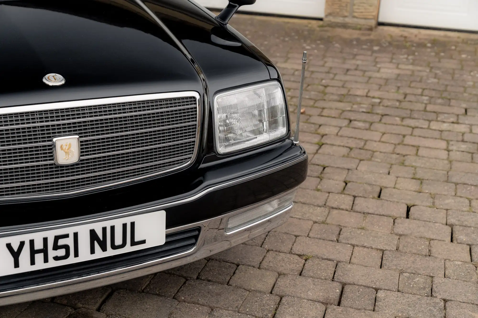 2001 Toyota Century V12-Sold