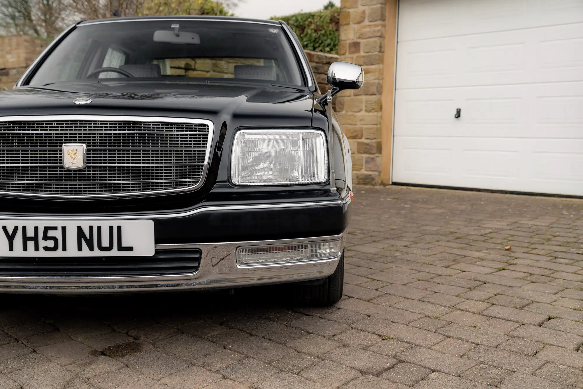 2001 Toyota Century V12-Sold