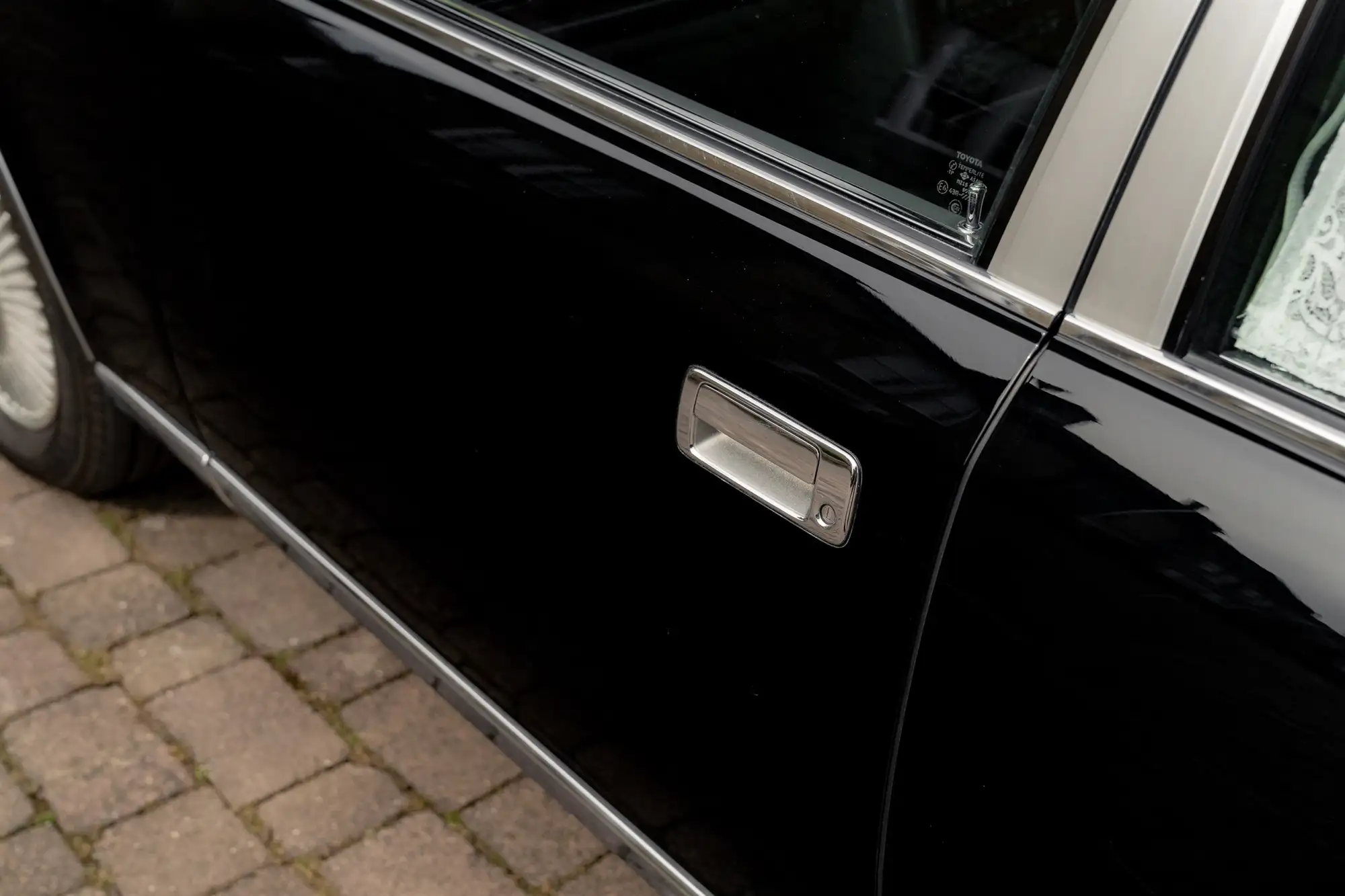 2001 Toyota Century V12-Sold