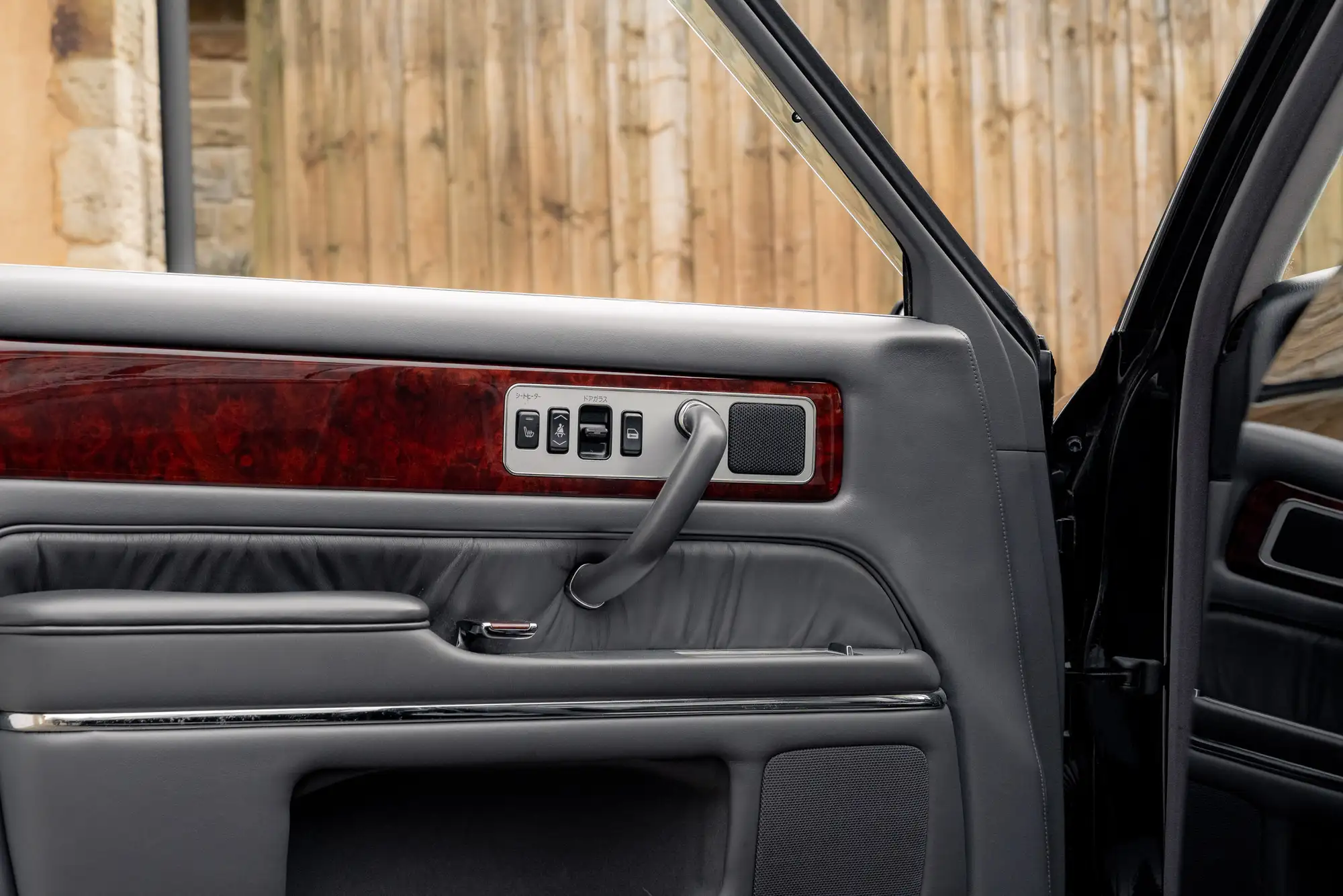 2001 Toyota Century V12-Sold