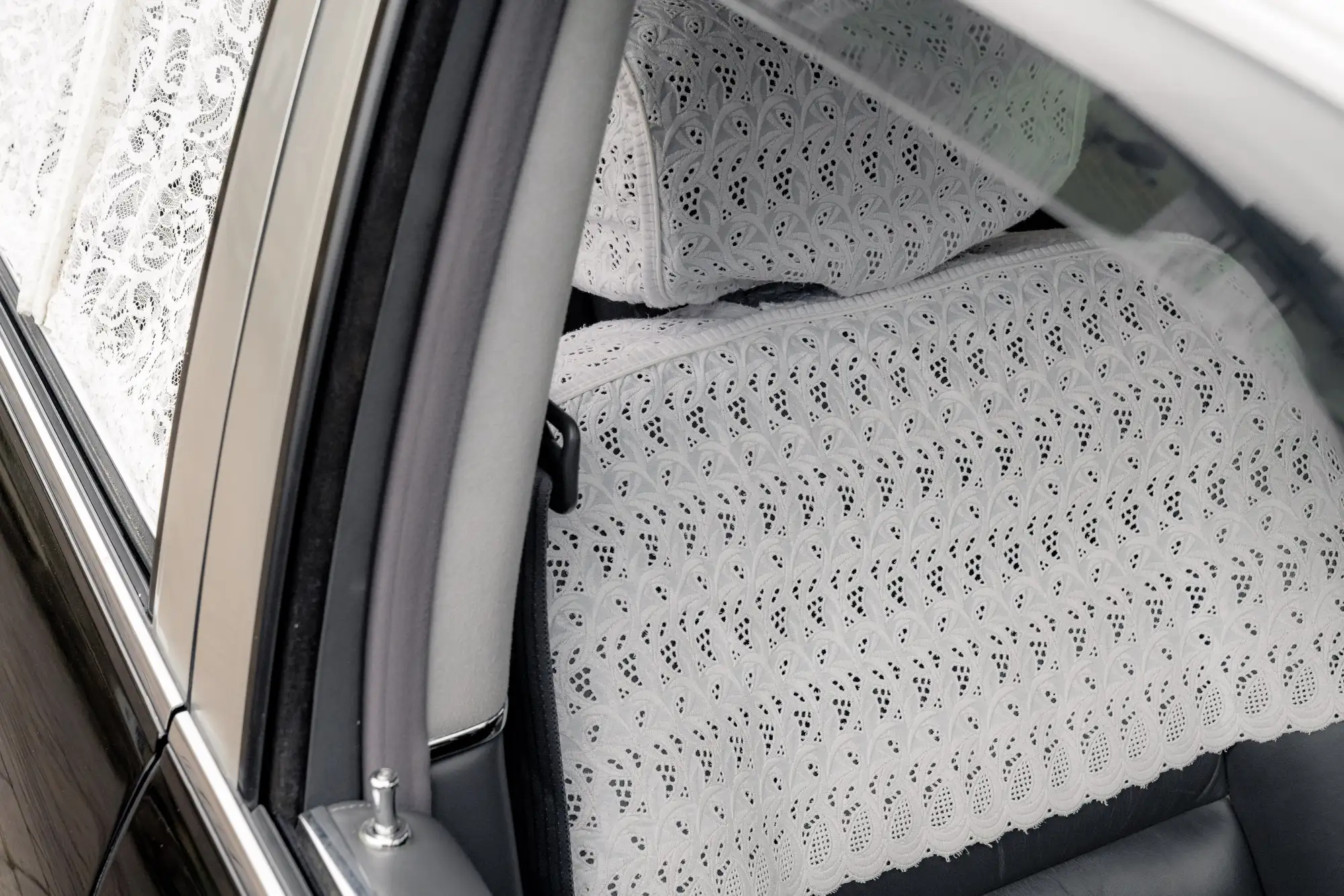 2001 Toyota Century V12-Sold