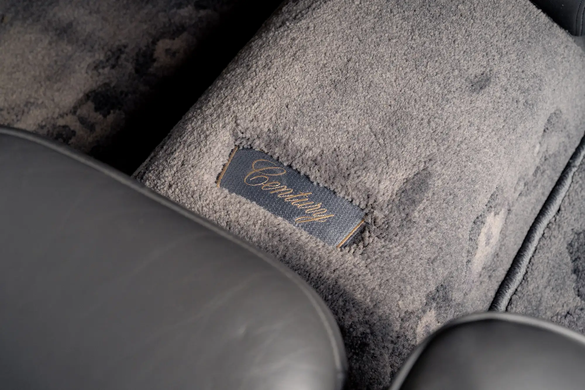 2001 Toyota Century V12-Sold