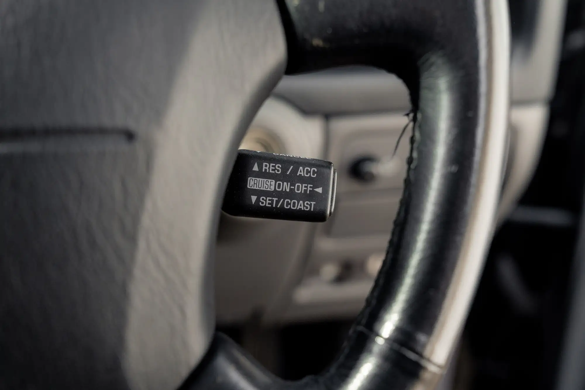 2001 Toyota Century V12-Sold