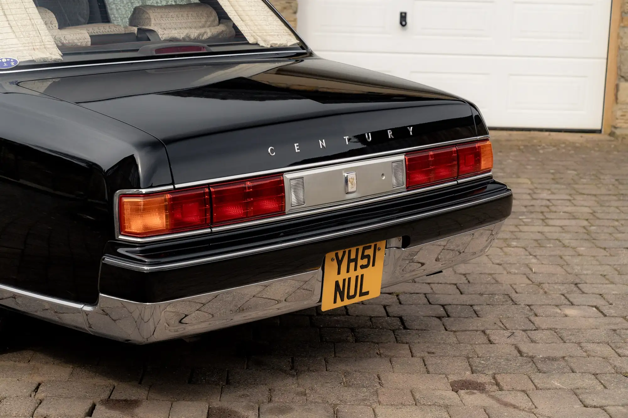 2001 Toyota Century V12-Sold