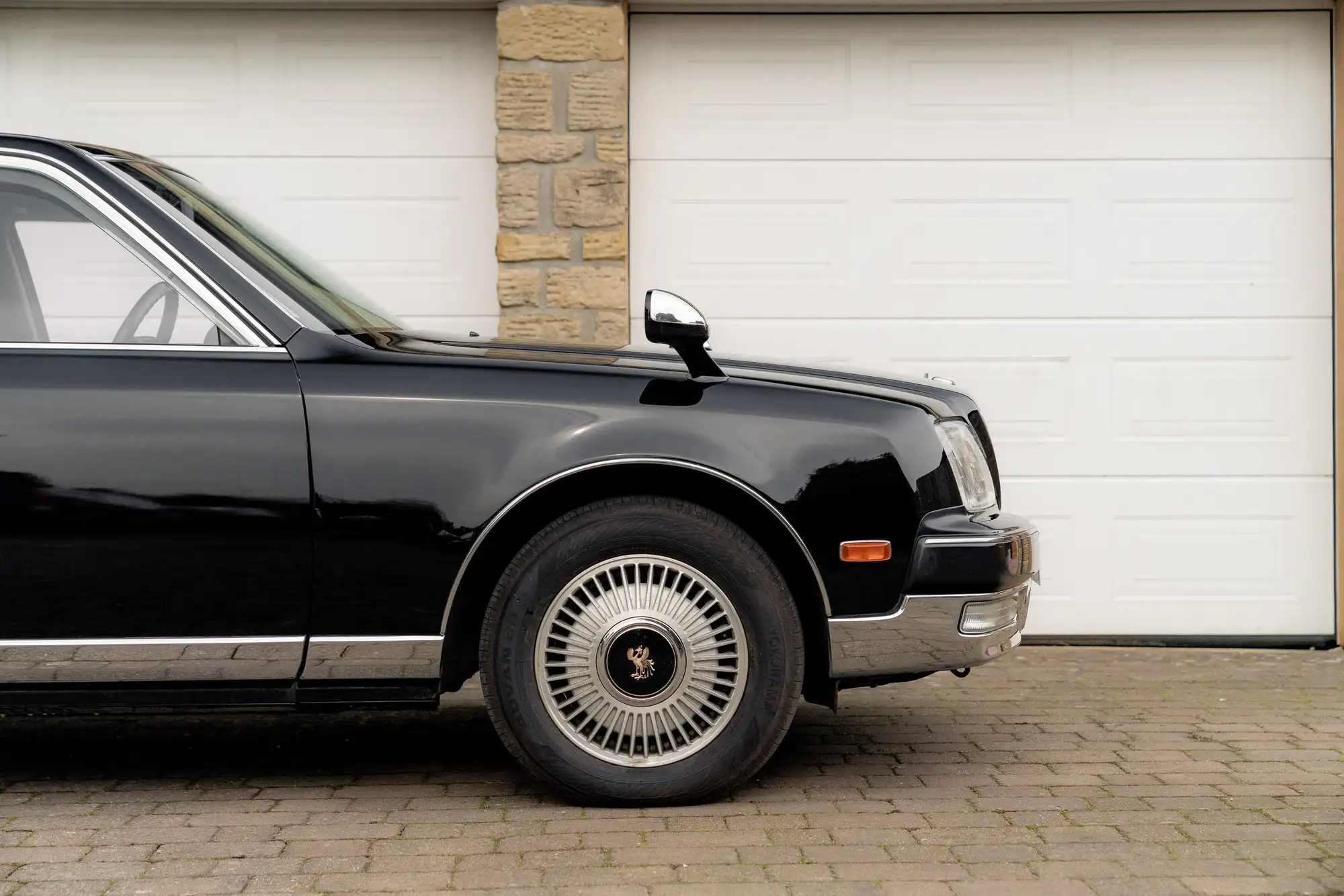 2001 Toyota Century V12-Sold