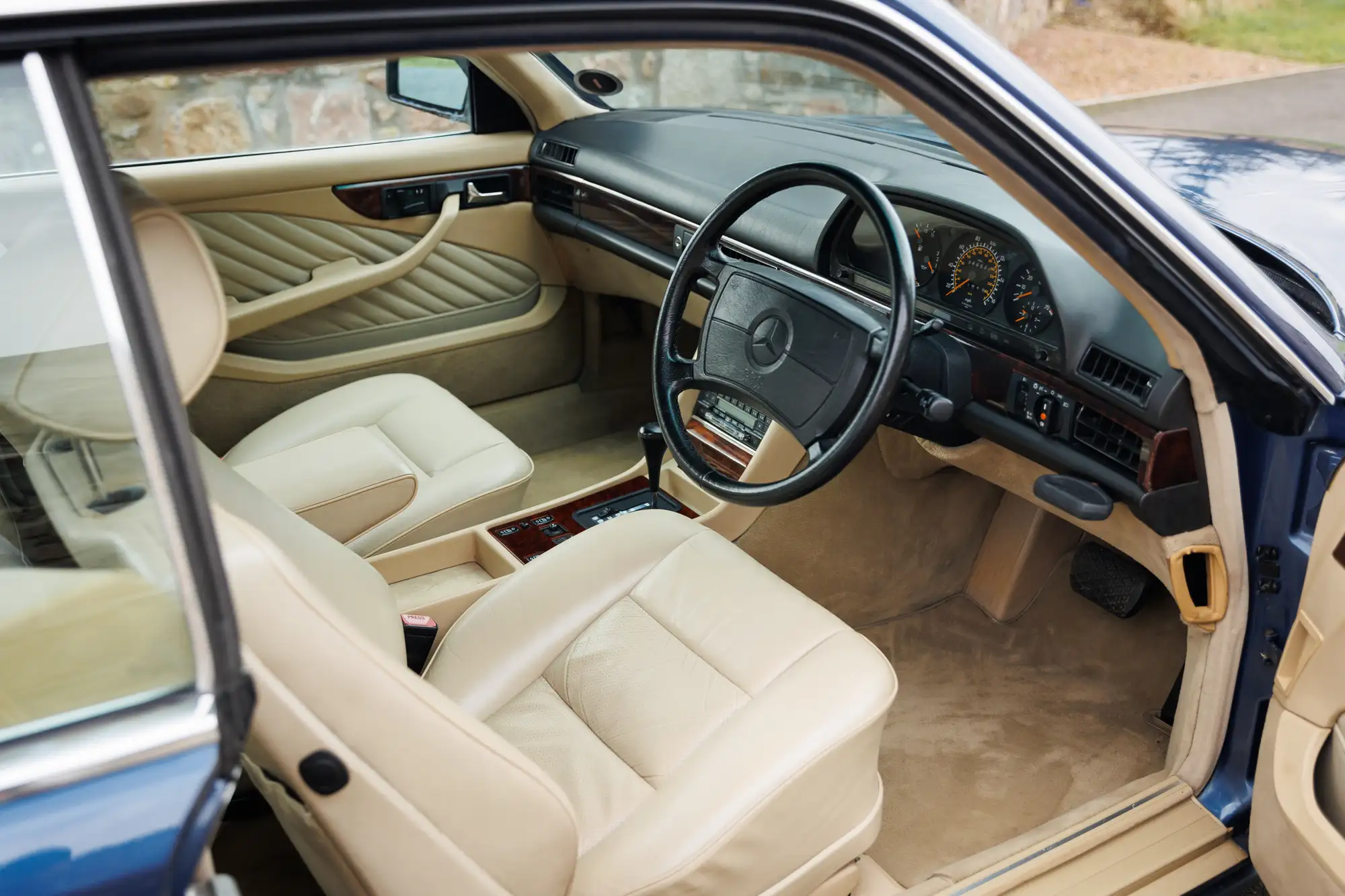 1991 Mercedes-Benz 560 SEC (C126)-Sold