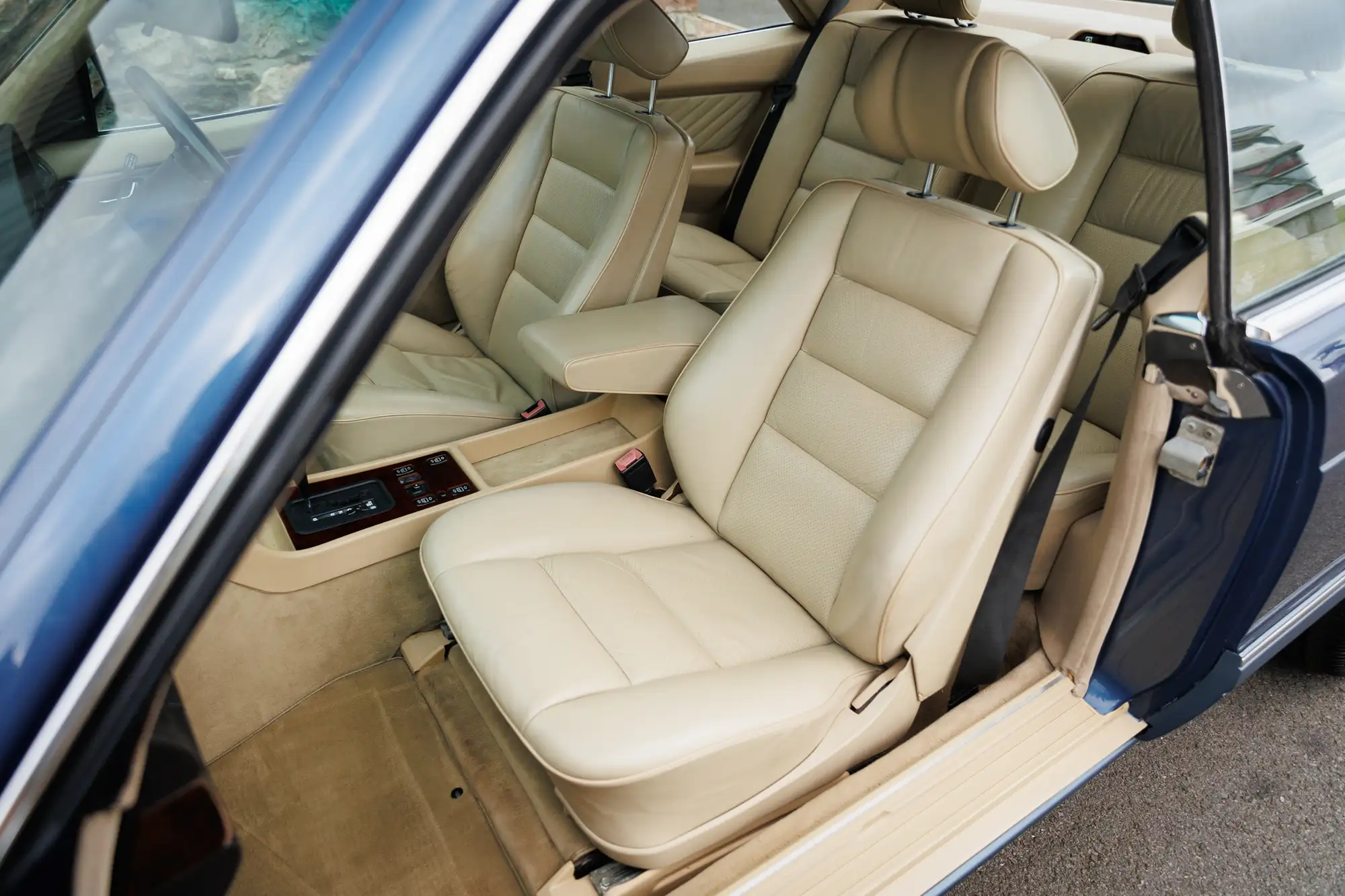 1991 Mercedes-Benz 560 SEC (C126)-Sold
