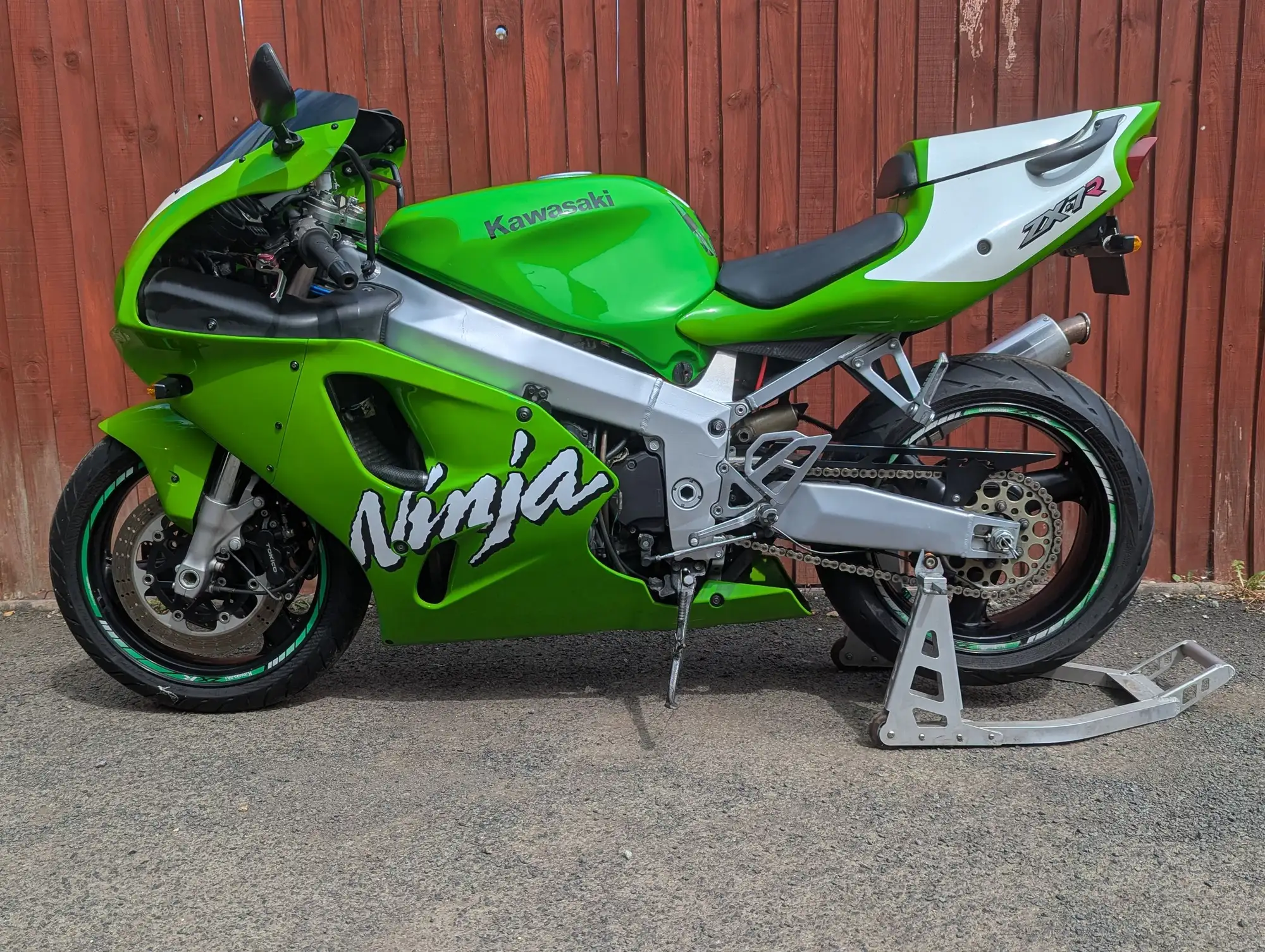 1998 Kawasaki ZX-7R 748cc*-Sold