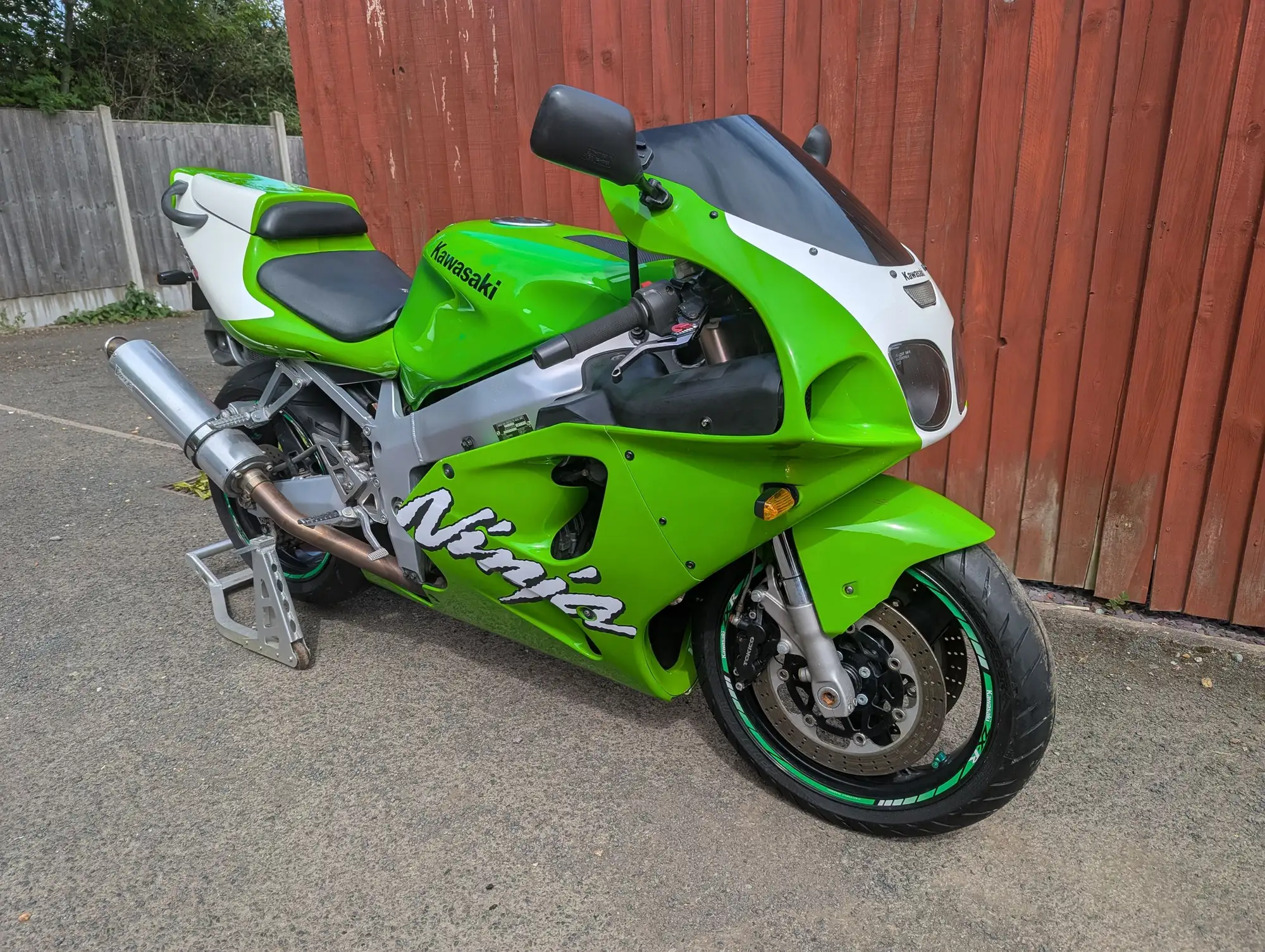 1998 Kawasaki ZX-7R 748cc*-Sold