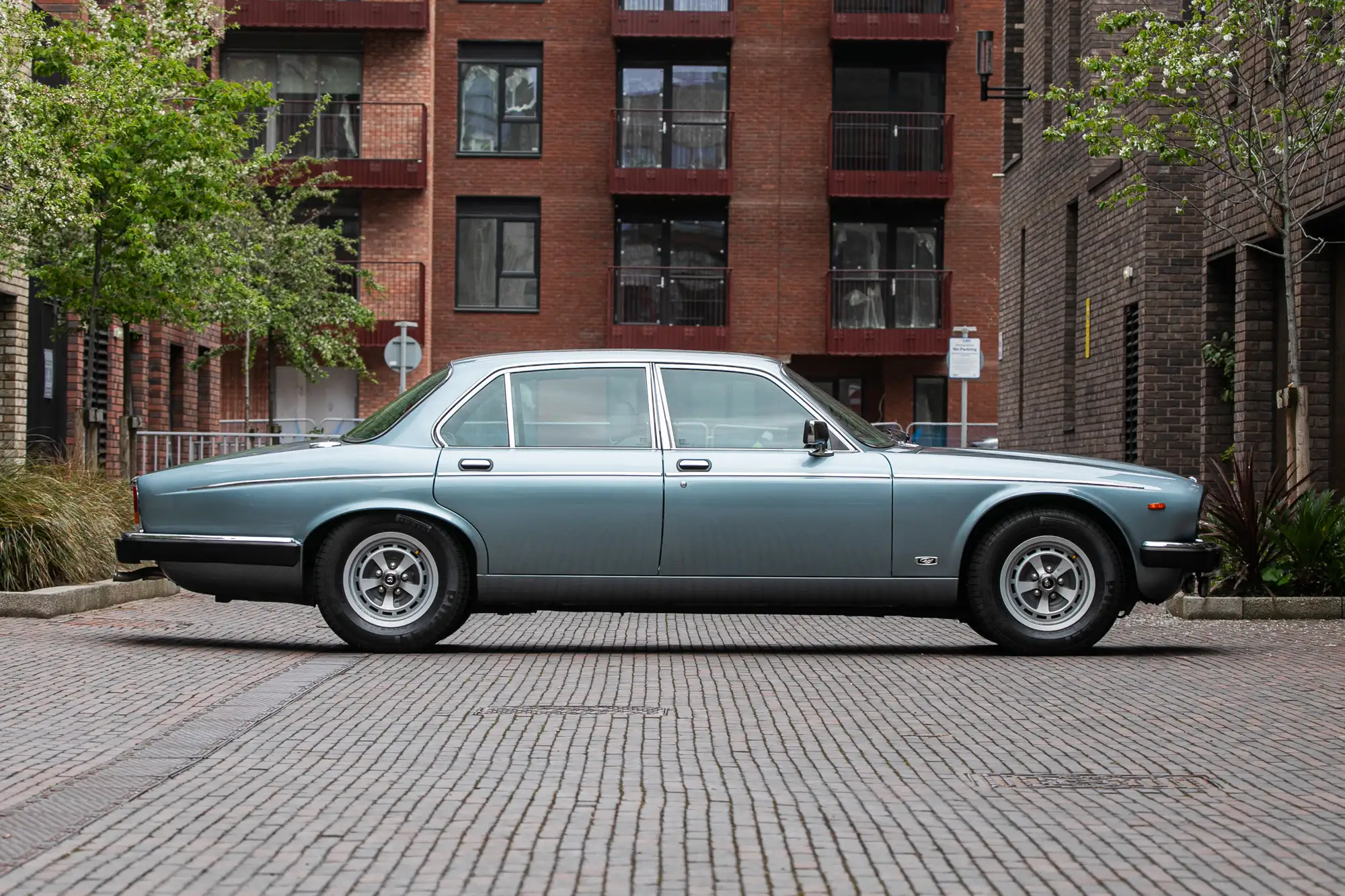 1990 Daimler Double-Six Saloon - 6,740 Miles From New-Sold