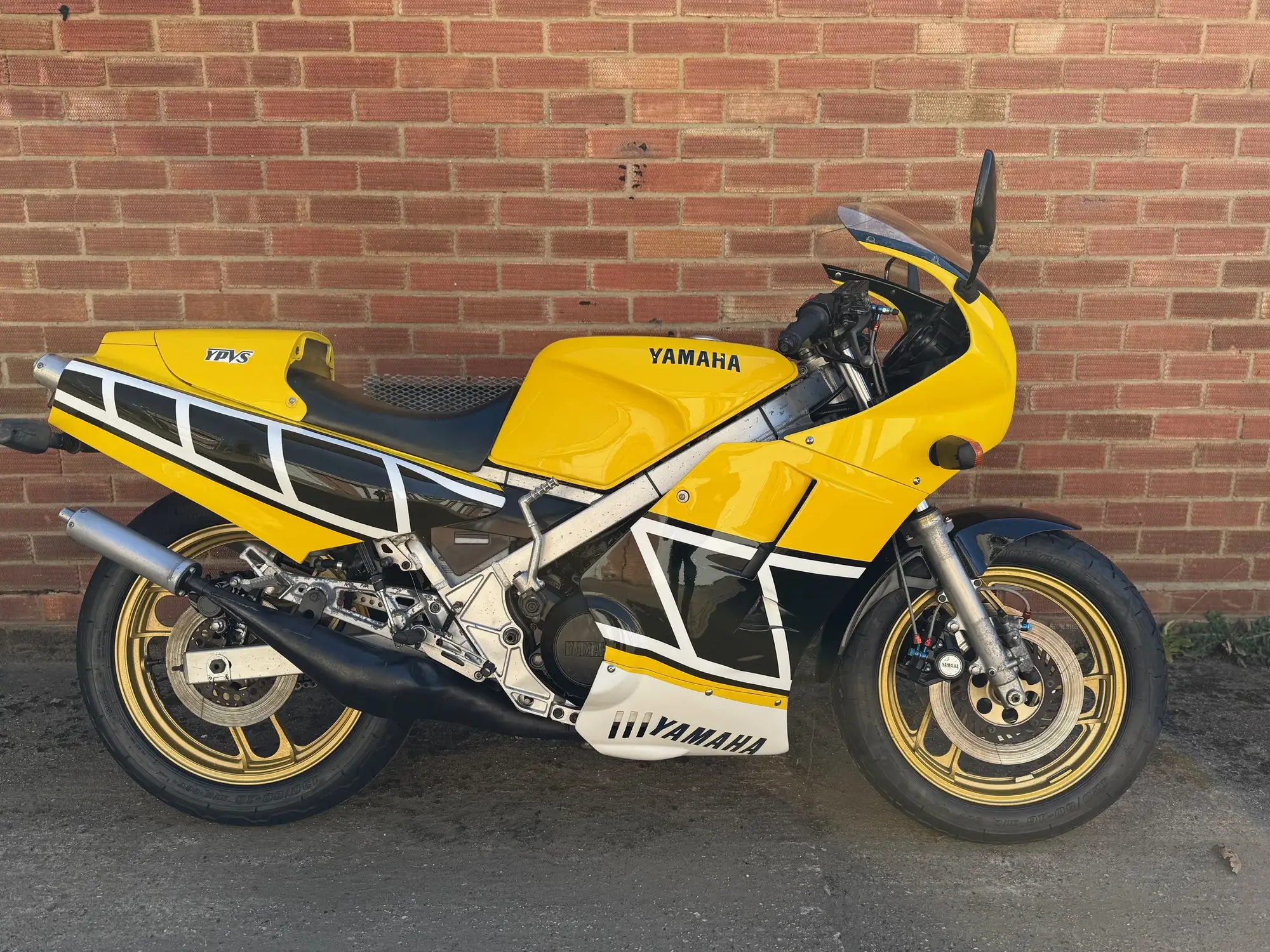 Iconic Auctioneers | 1984 Yamaha RZV500R 499cc-Sold