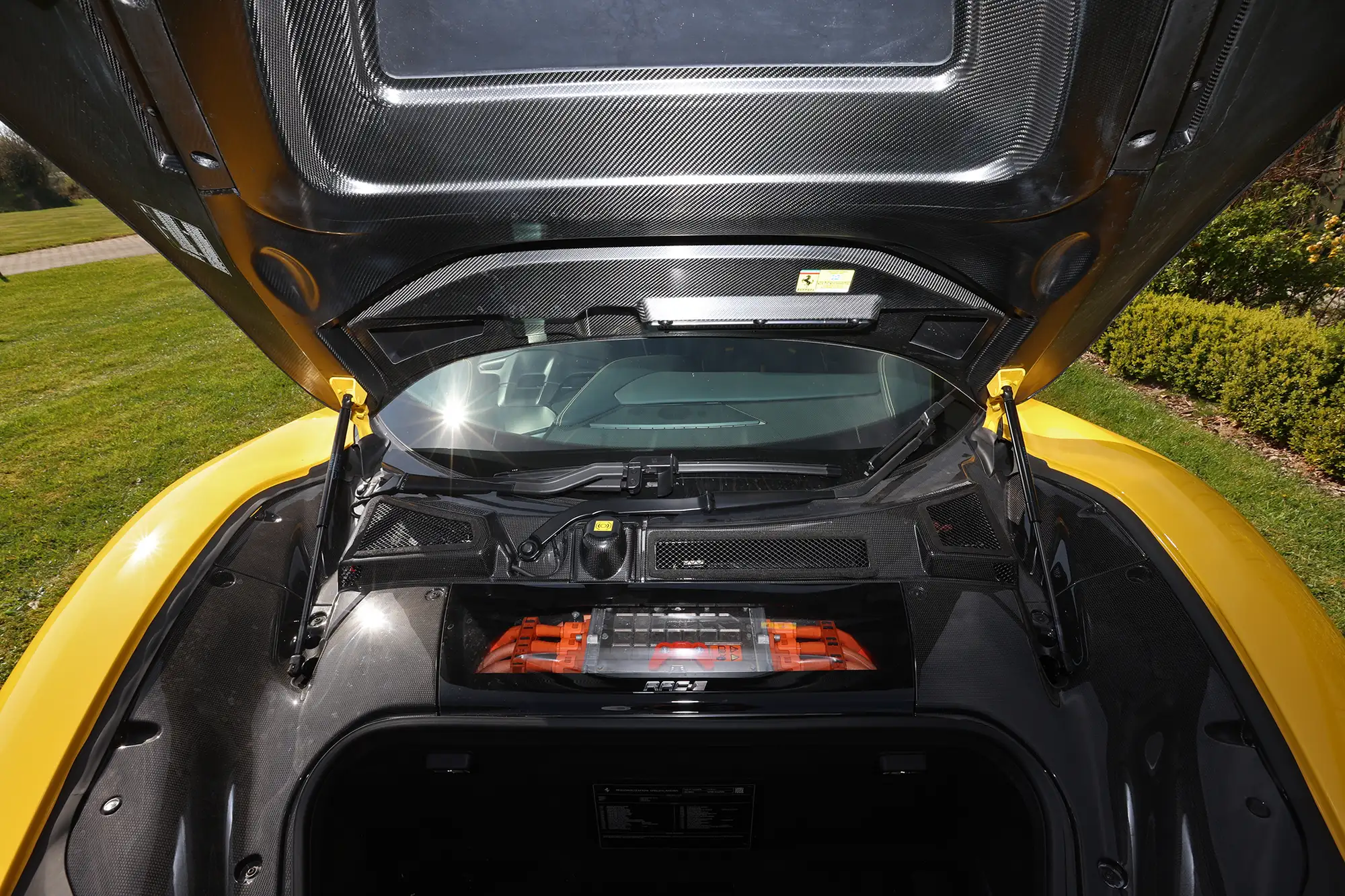 2021 Ferrari SF90 Stradale-Sold