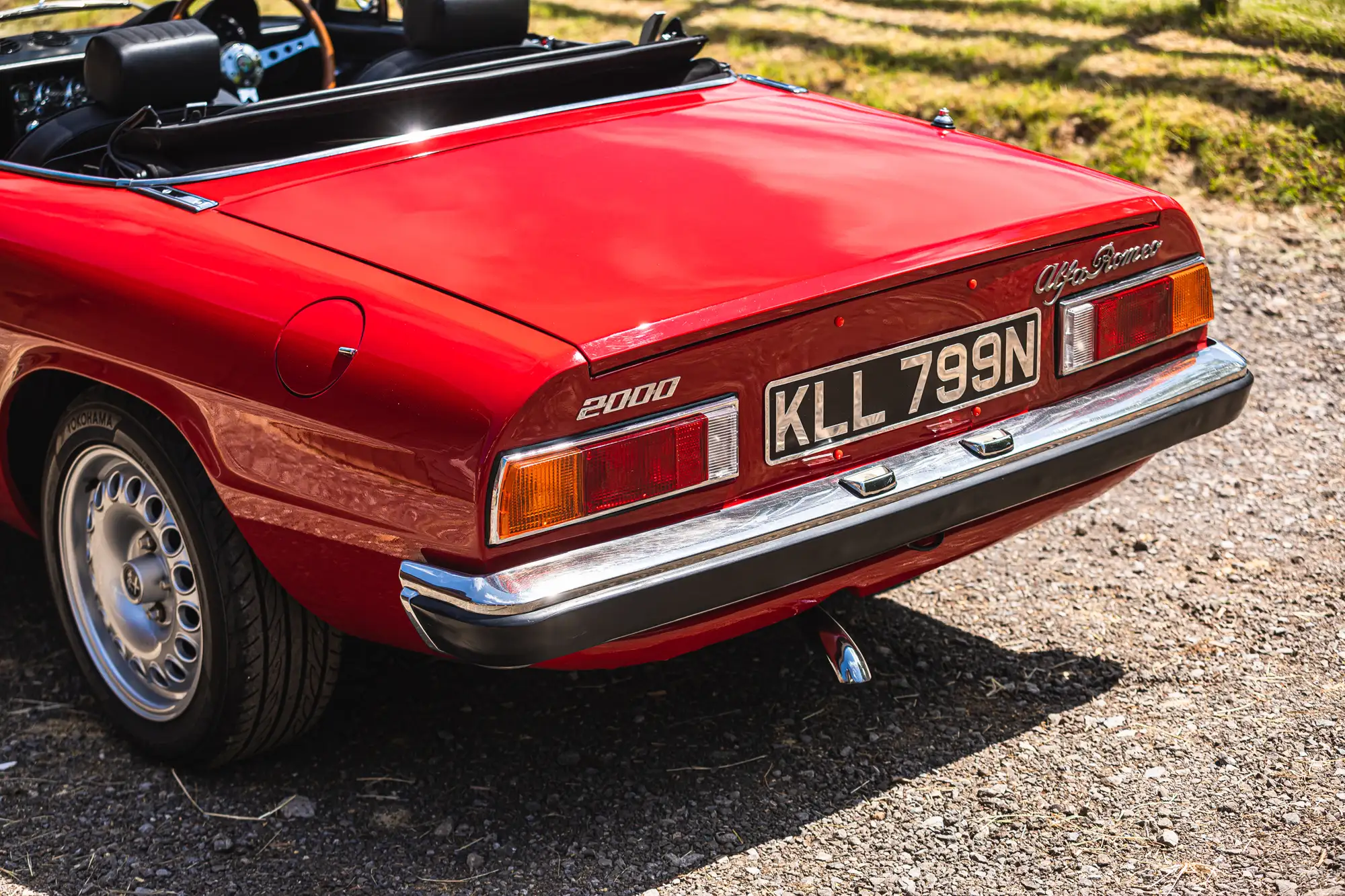 1975 Alfa Romeo 2000 Spider Veloce-Sold