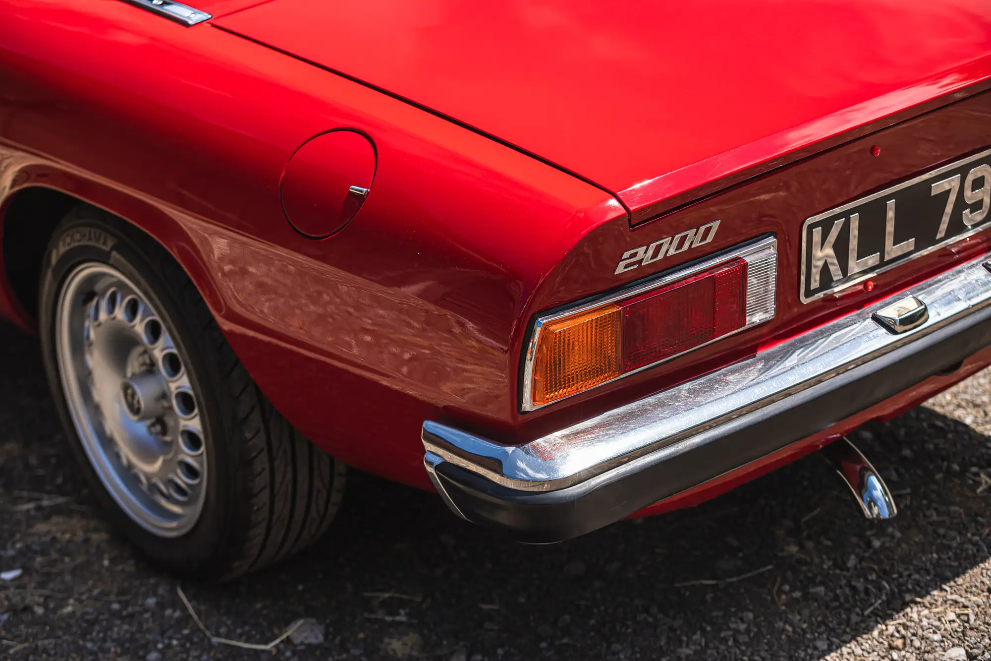 1975 Alfa Romeo 2000 Spider Veloce-Sold