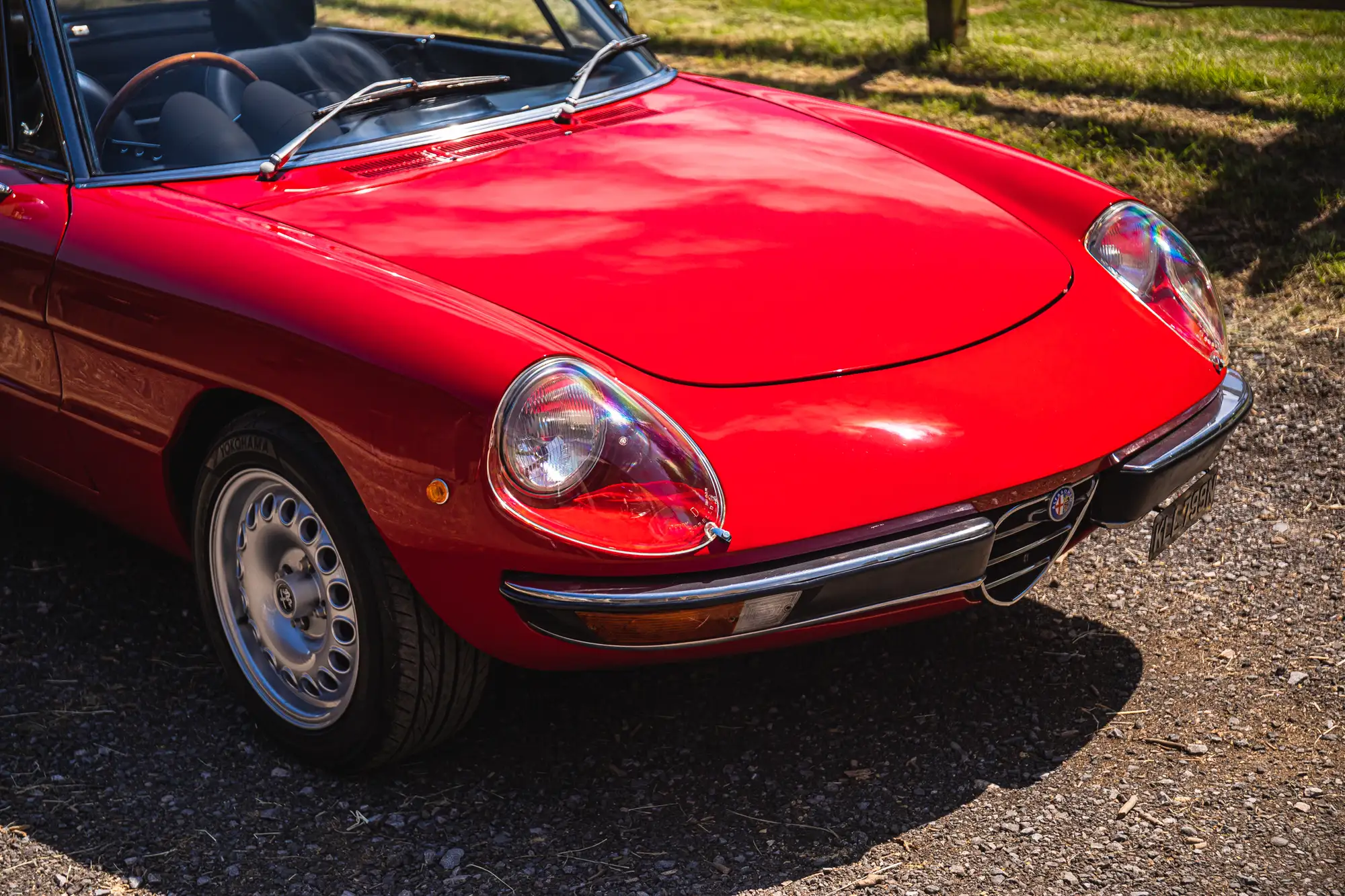 1975 Alfa Romeo 2000 Spider Veloce-Sold