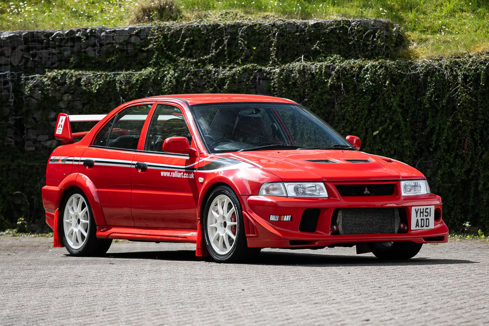 2001 Mitsubishi Evolution VI Tommi Makinen Edition-Sold