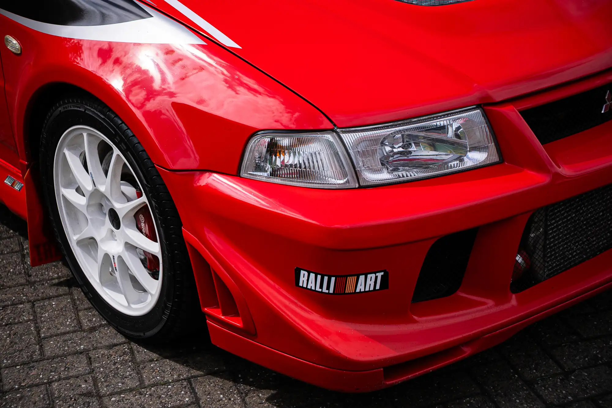 2001 Mitsubishi Evolution VI Tommi Makinen Edition-Sold