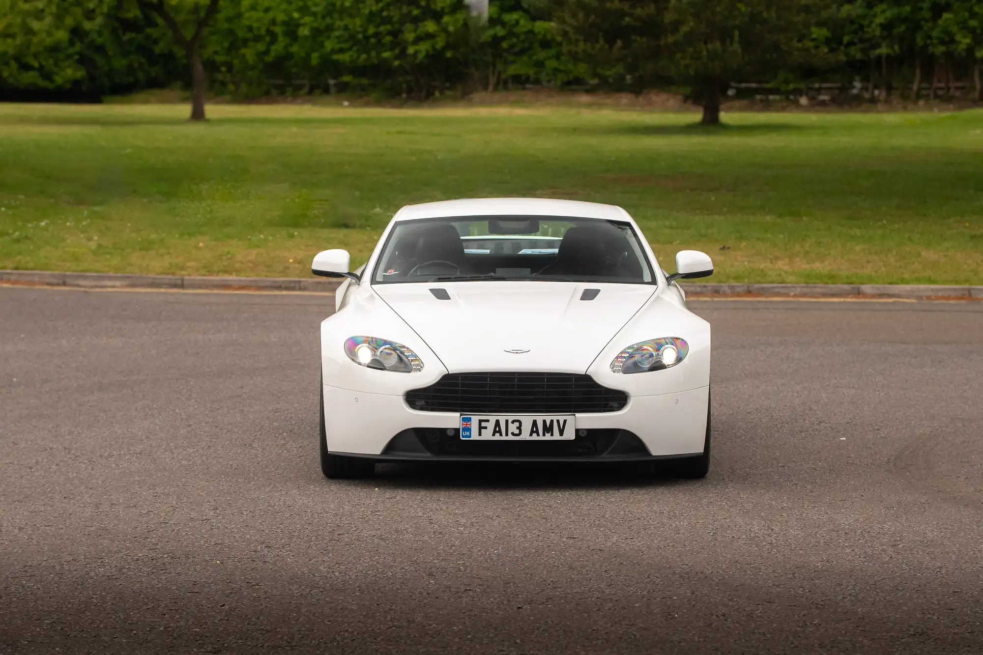 2013 Aston Martin V8 Vantage 4.7 Manual-For Sale