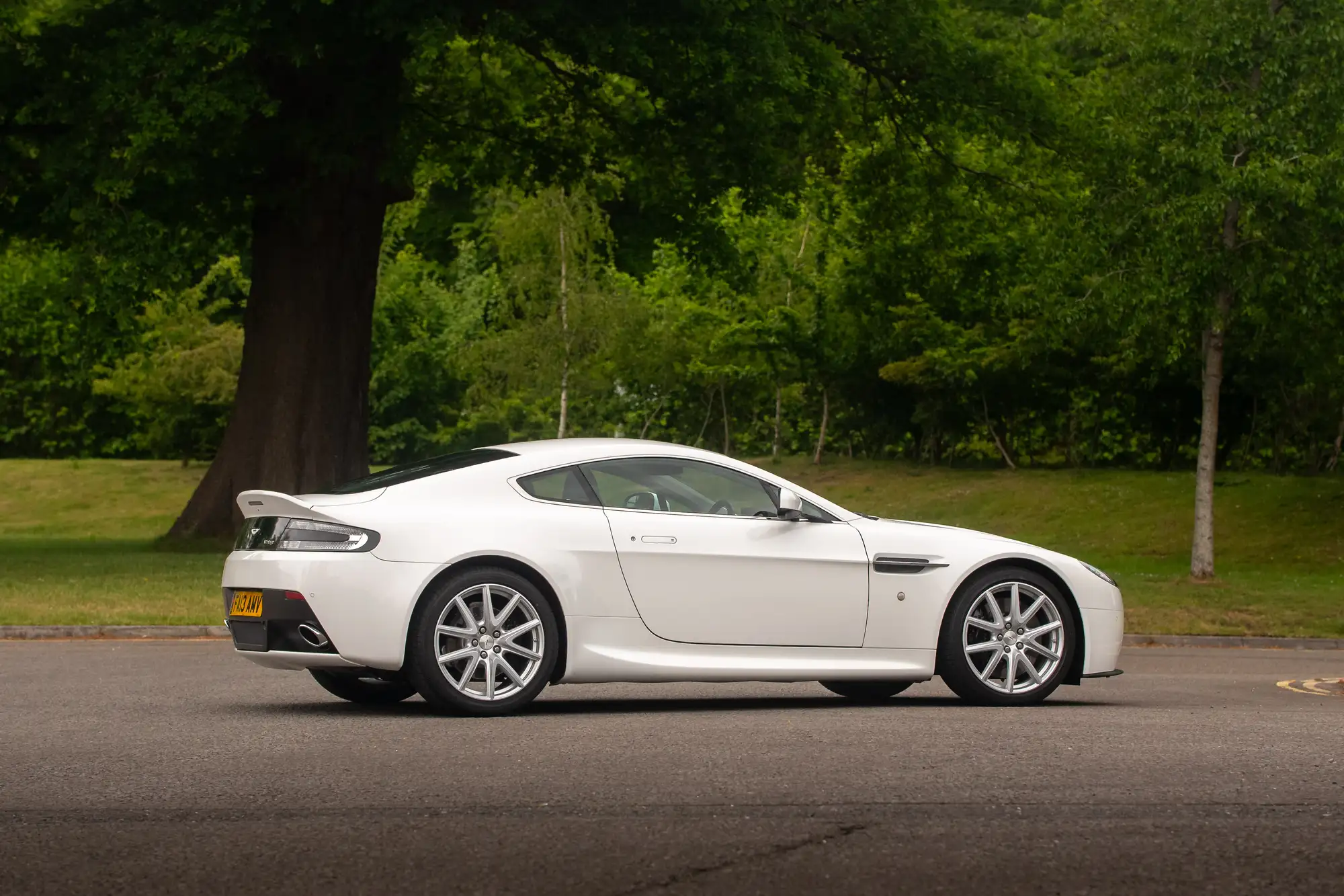 2013 Aston Martin V8 Vantage 4.7 Manual-For Sale