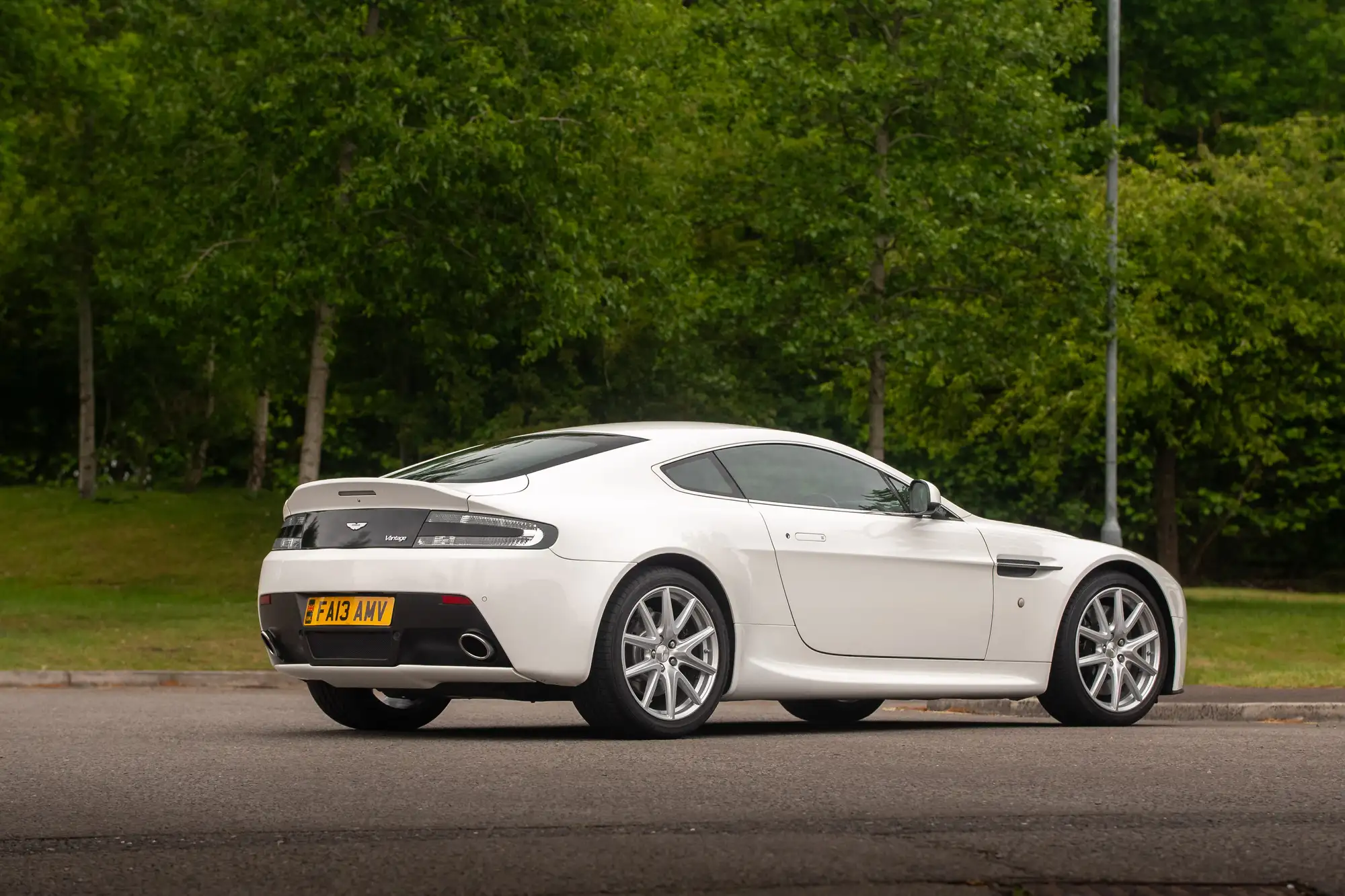 2013 Aston Martin V8 Vantage 4.7 Manual-For Sale
